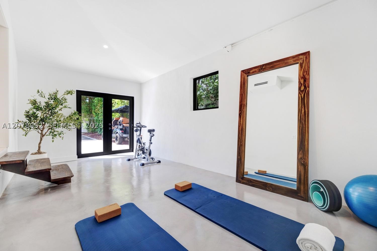 558 NE 94th St, Miami Shores FL 33138