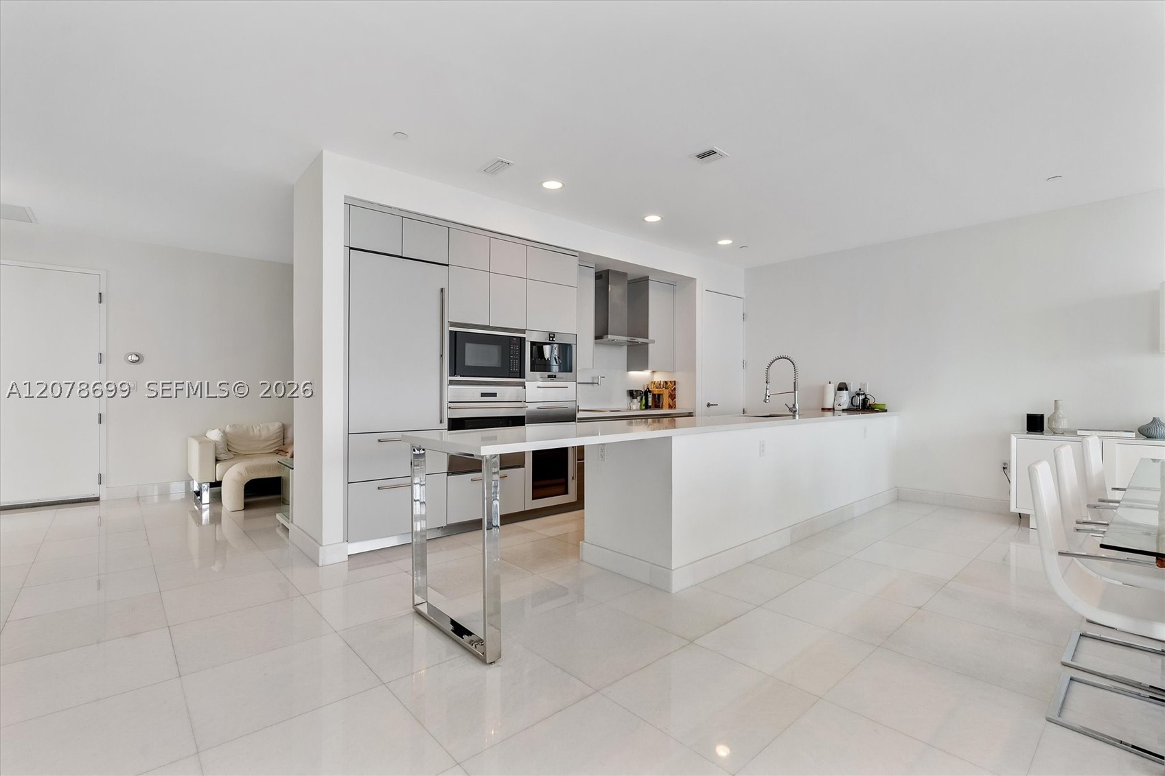 17475 Collins Ave #2203, Sunny Isles Beach FL 33160