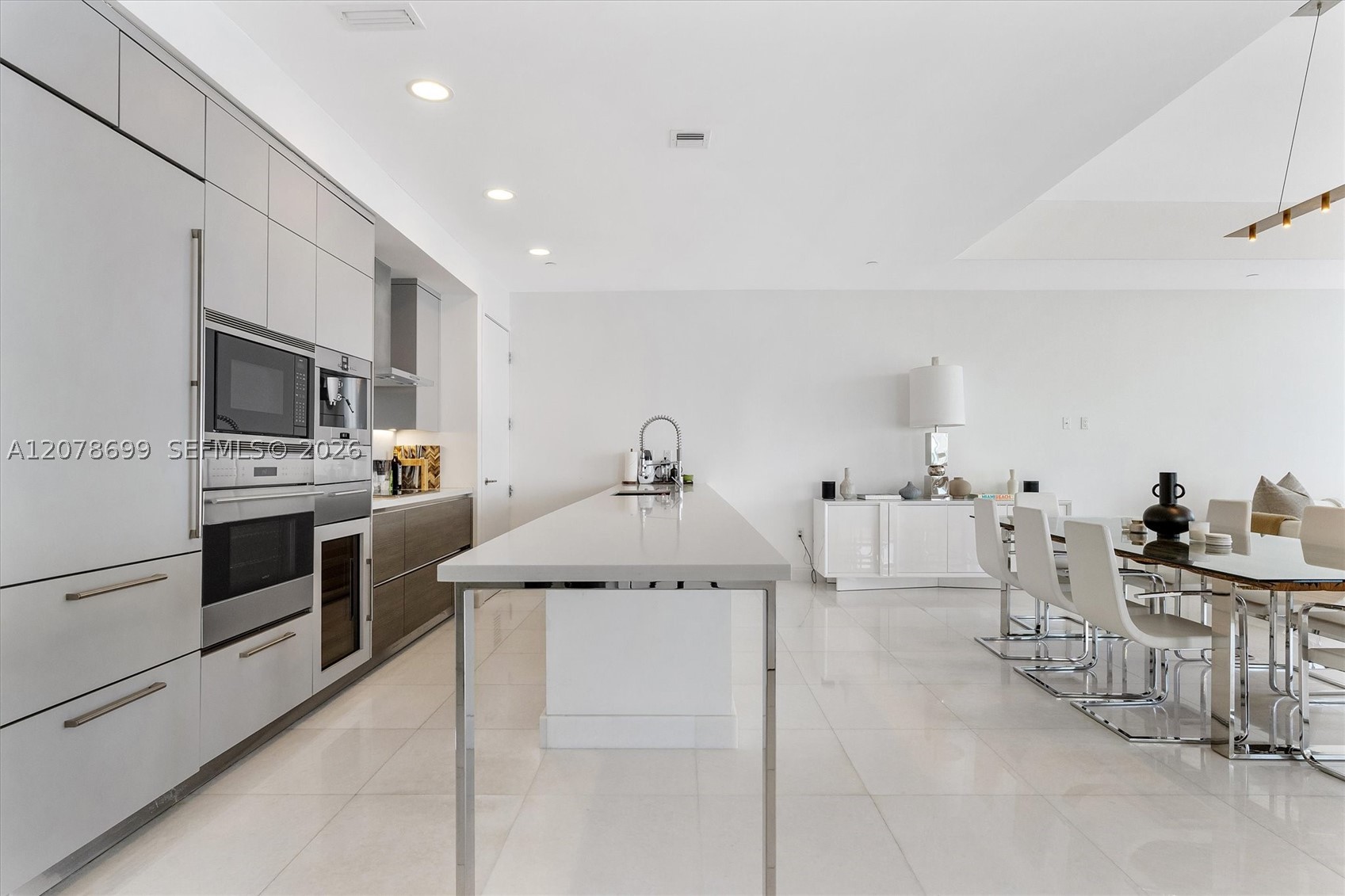 17475 Collins Ave #2203, Sunny Isles Beach FL 33160