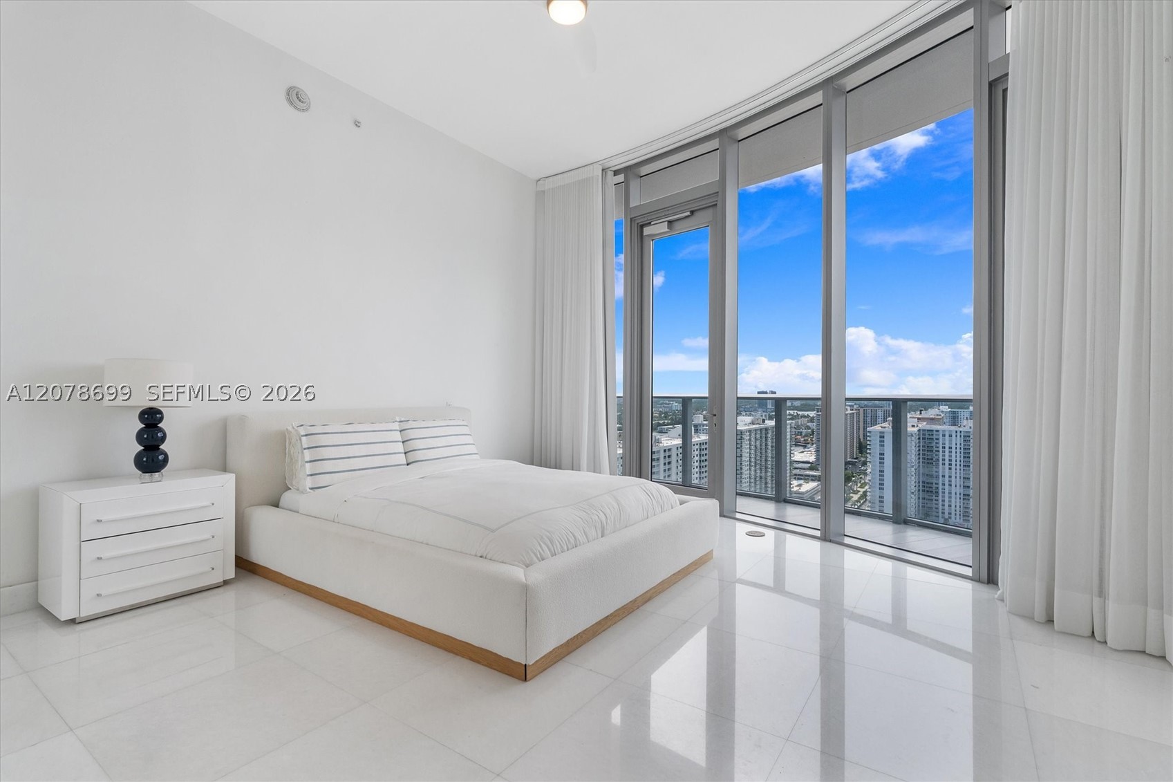 17475 Collins Ave #2203, Sunny Isles Beach FL 33160
