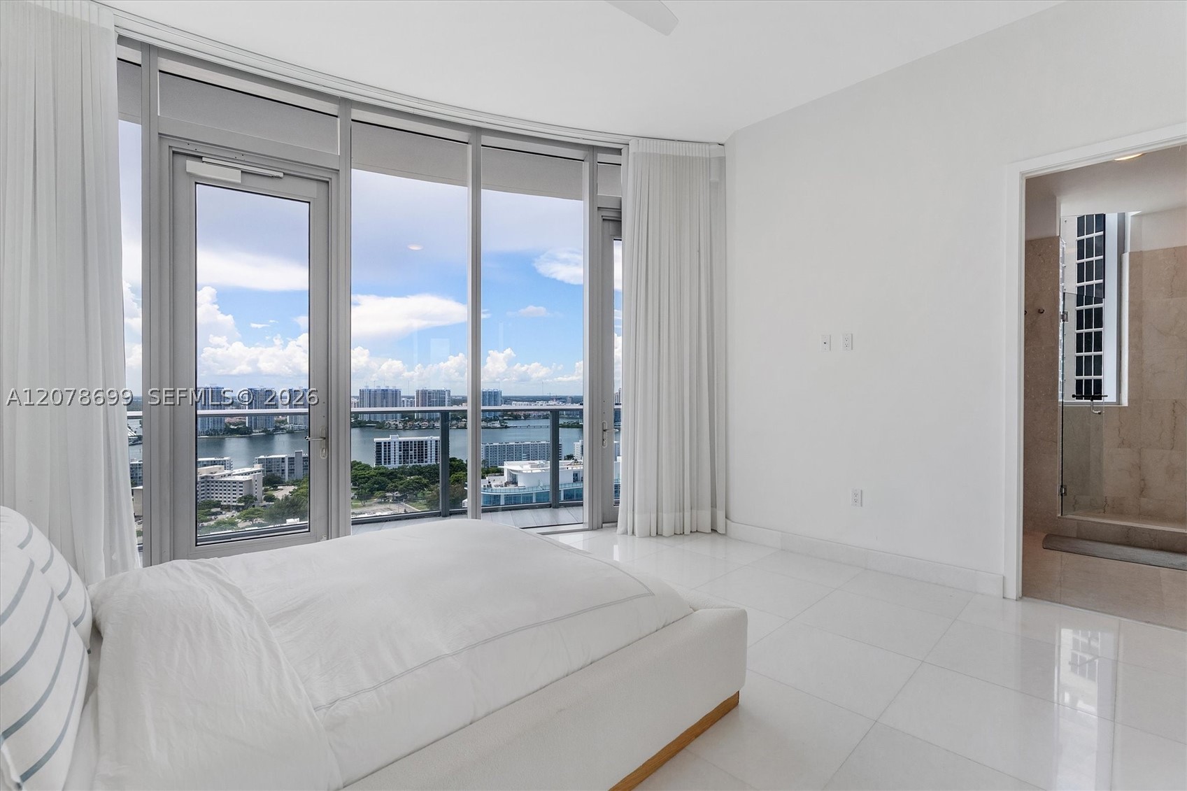 17475 Collins Ave #2203, Sunny Isles Beach FL 33160