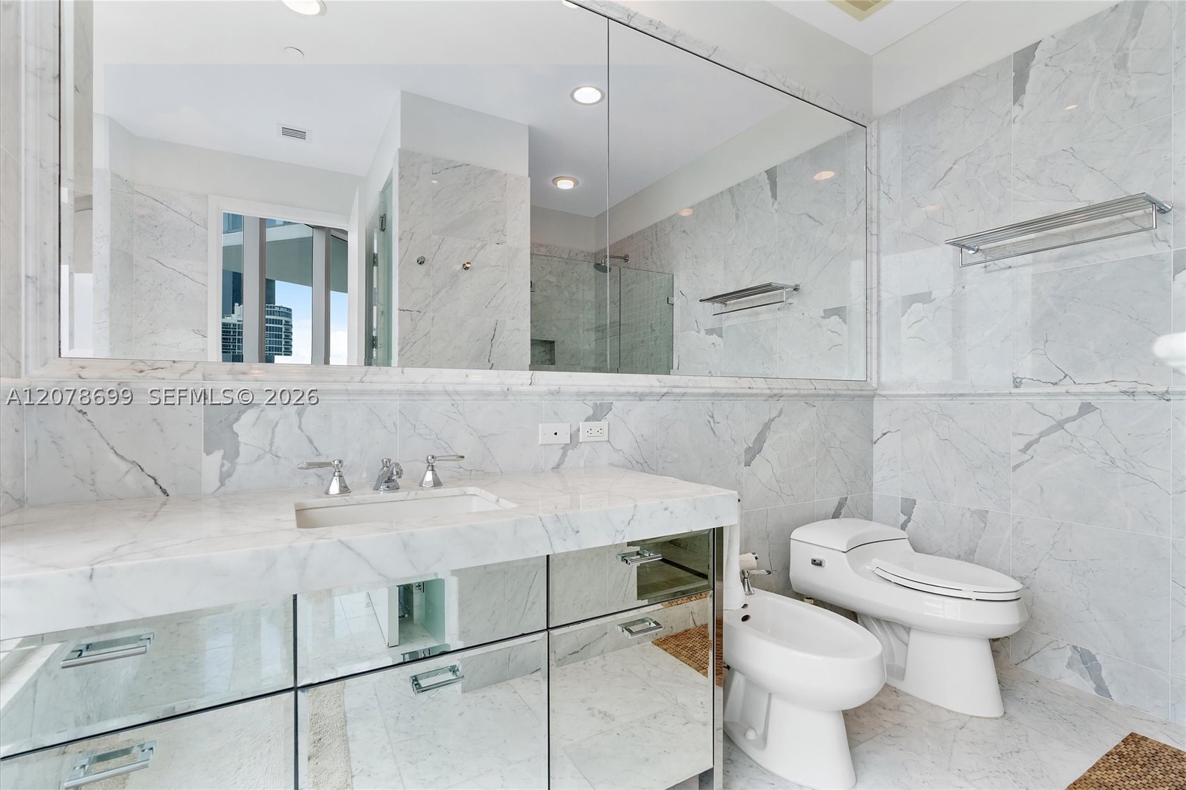 17475 Collins Ave #2203, Sunny Isles Beach FL 33160
