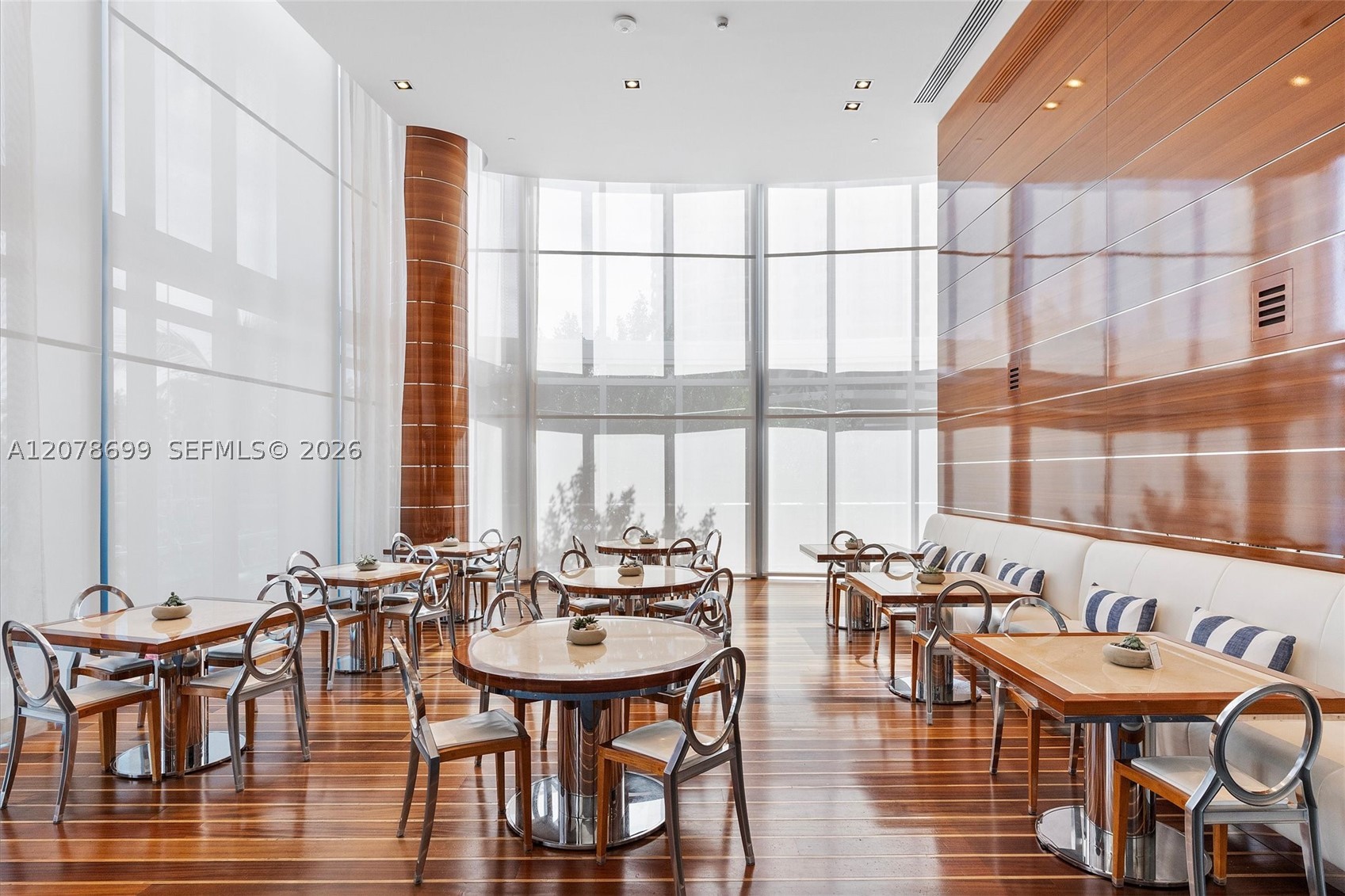 17475 Collins Ave #2203, Sunny Isles Beach FL 33160