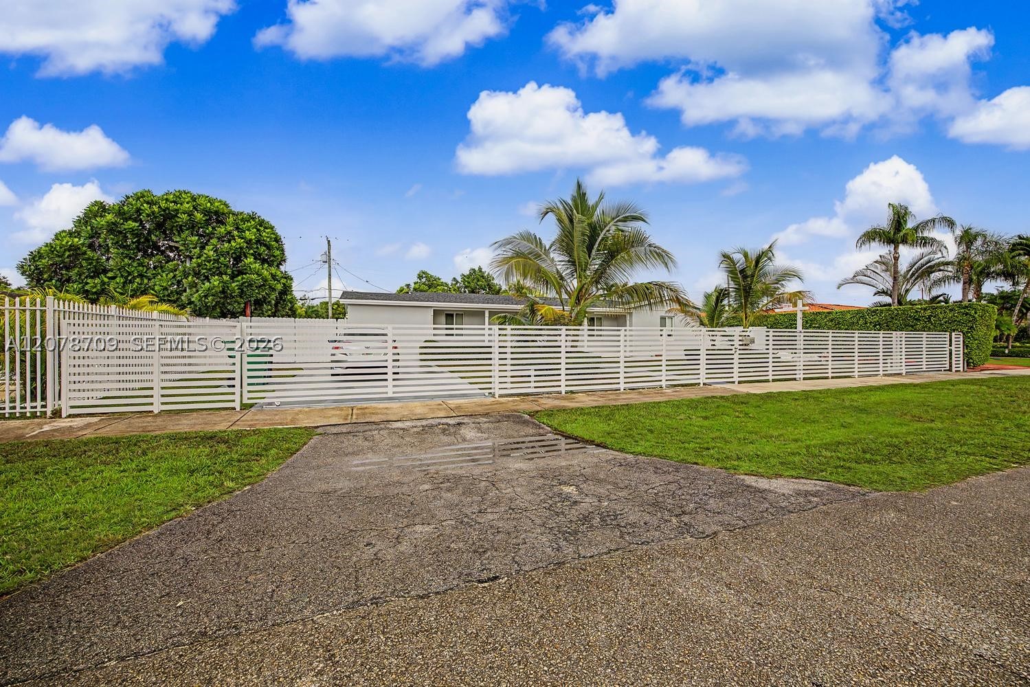9541 SW 165th St #0, Miami FL 33157