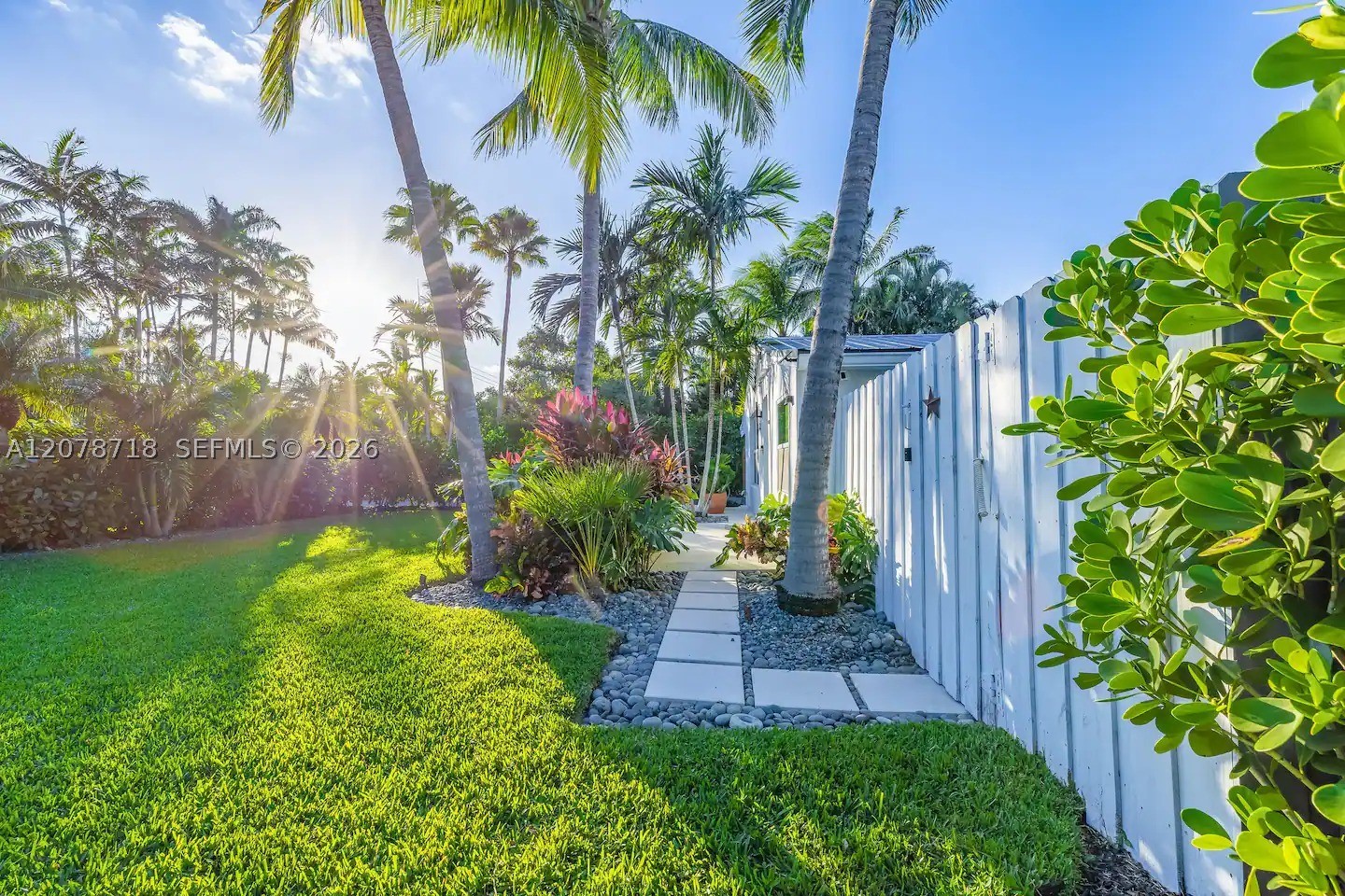 1743 NE 16th St, Fort Lauderdale FL 33304