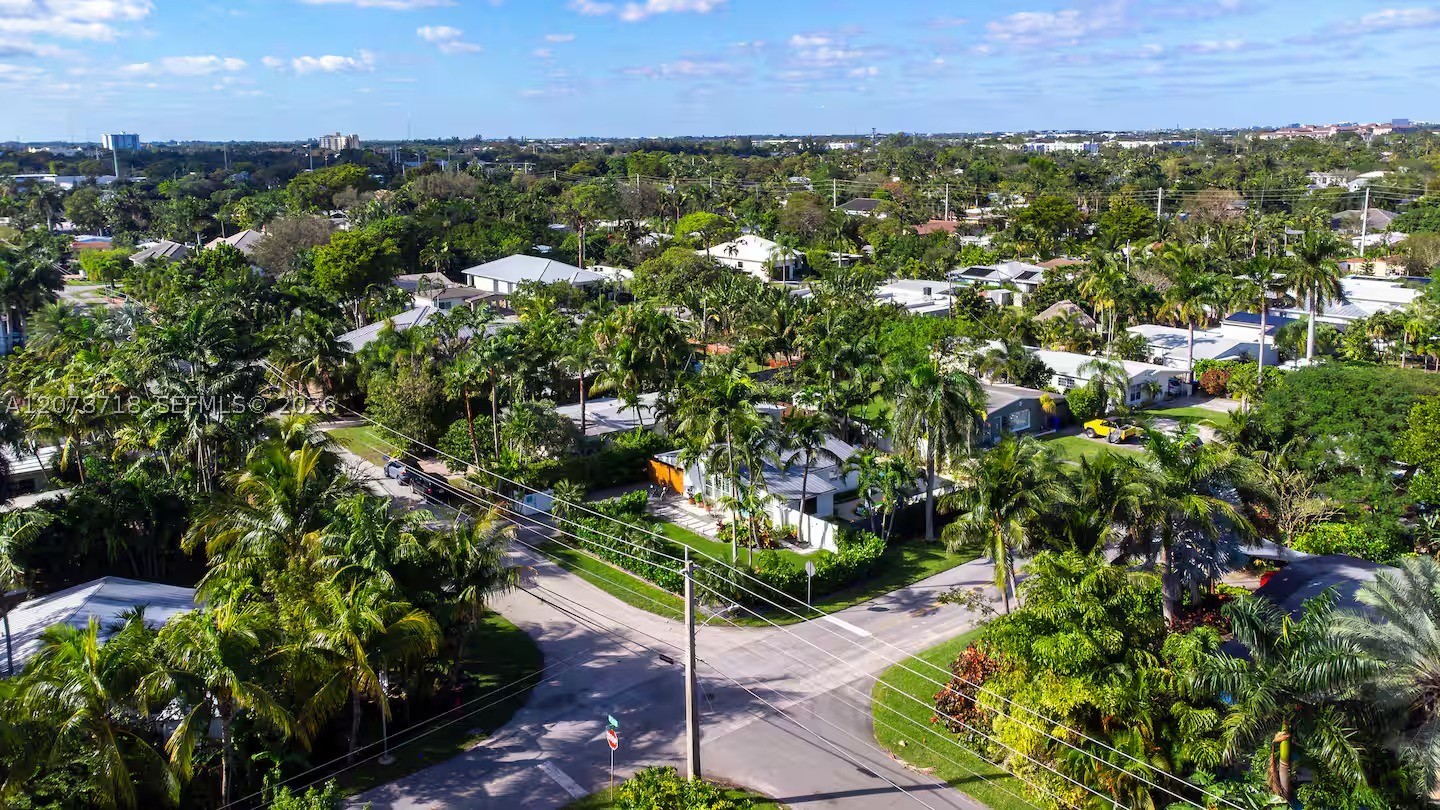 1743 NE 16th St, Fort Lauderdale FL 33304