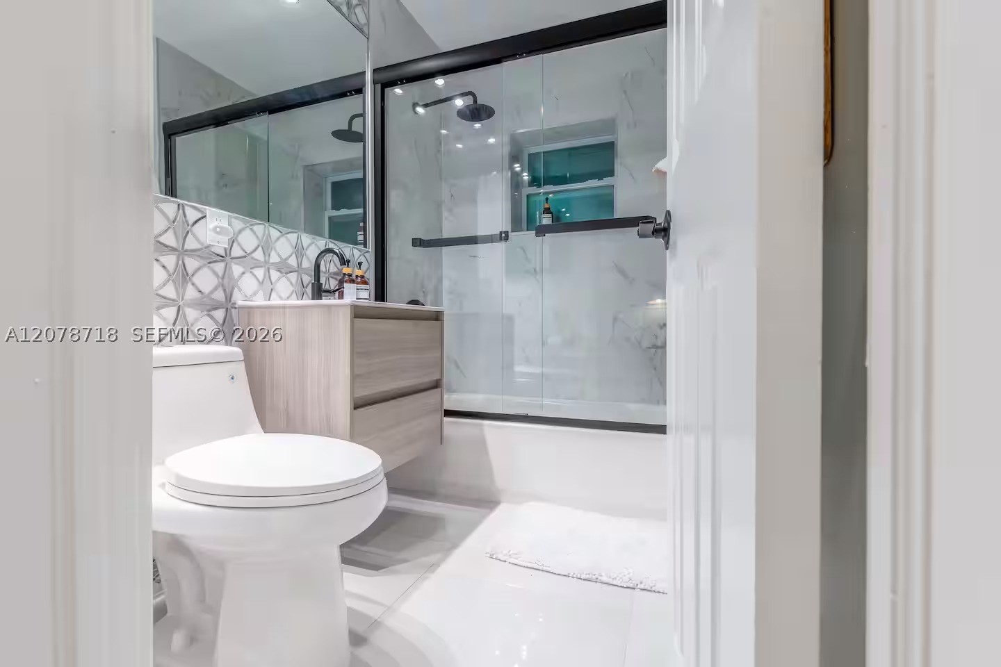1743 NE 16th St, Fort Lauderdale FL 33304