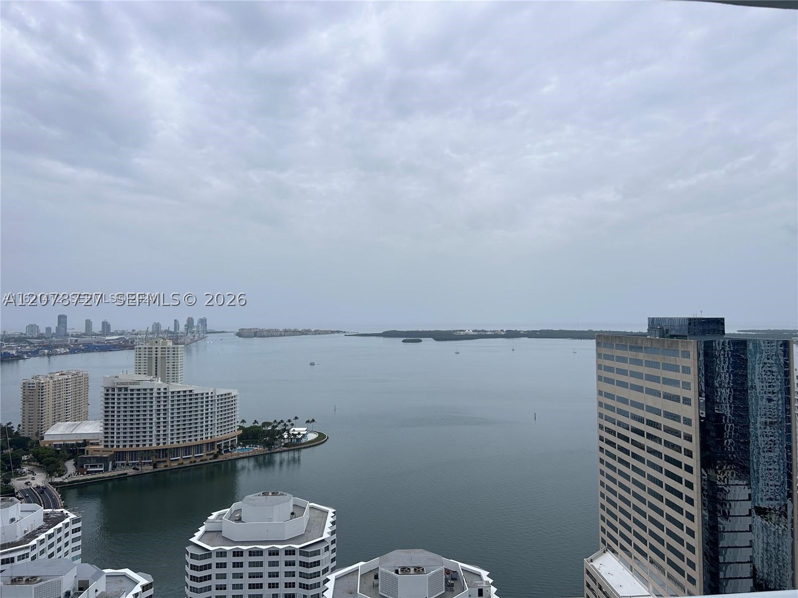951 Brickell Ave #3804, Miami FL 33131