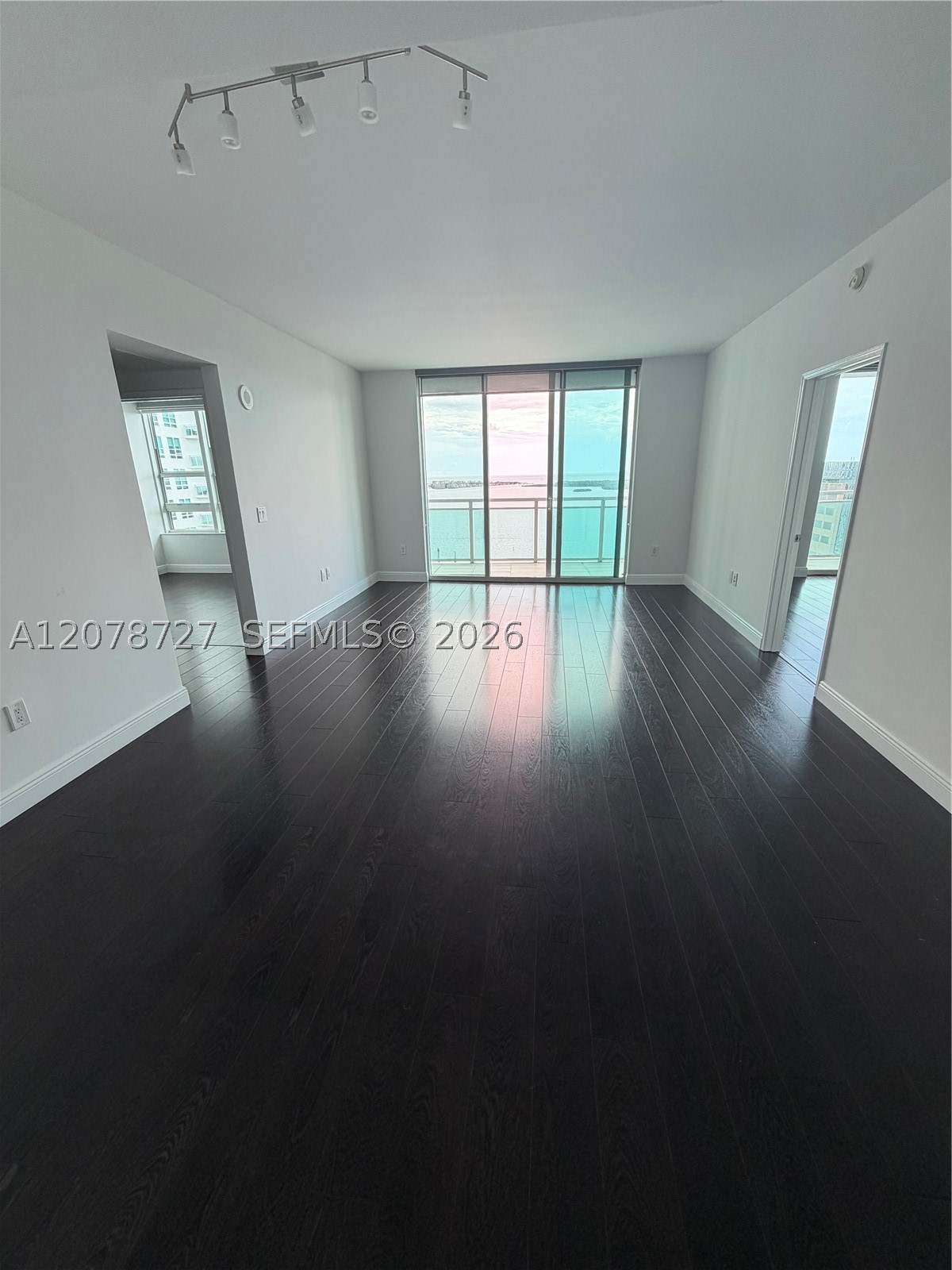 951 Brickell Ave #3804, Miami FL 33131