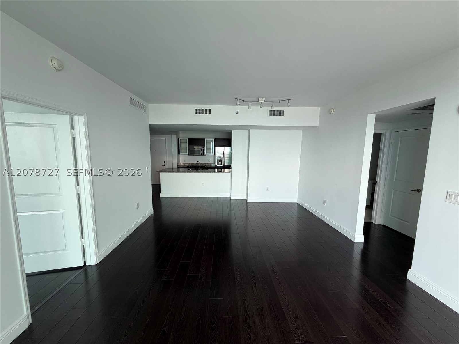 951 Brickell Ave #3804, Miami FL 33131