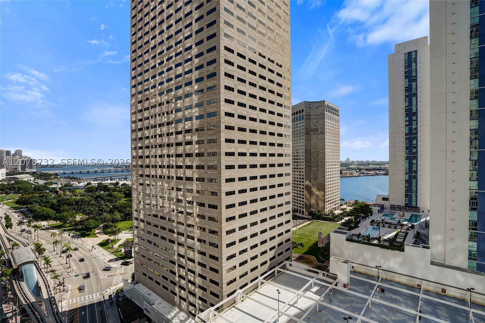 300 S Biscayne Blvd #T-1816, Miami FL 33131