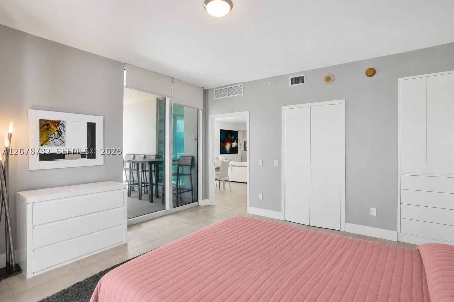 300 S Biscayne Blvd #T-1816, Miami FL 33131