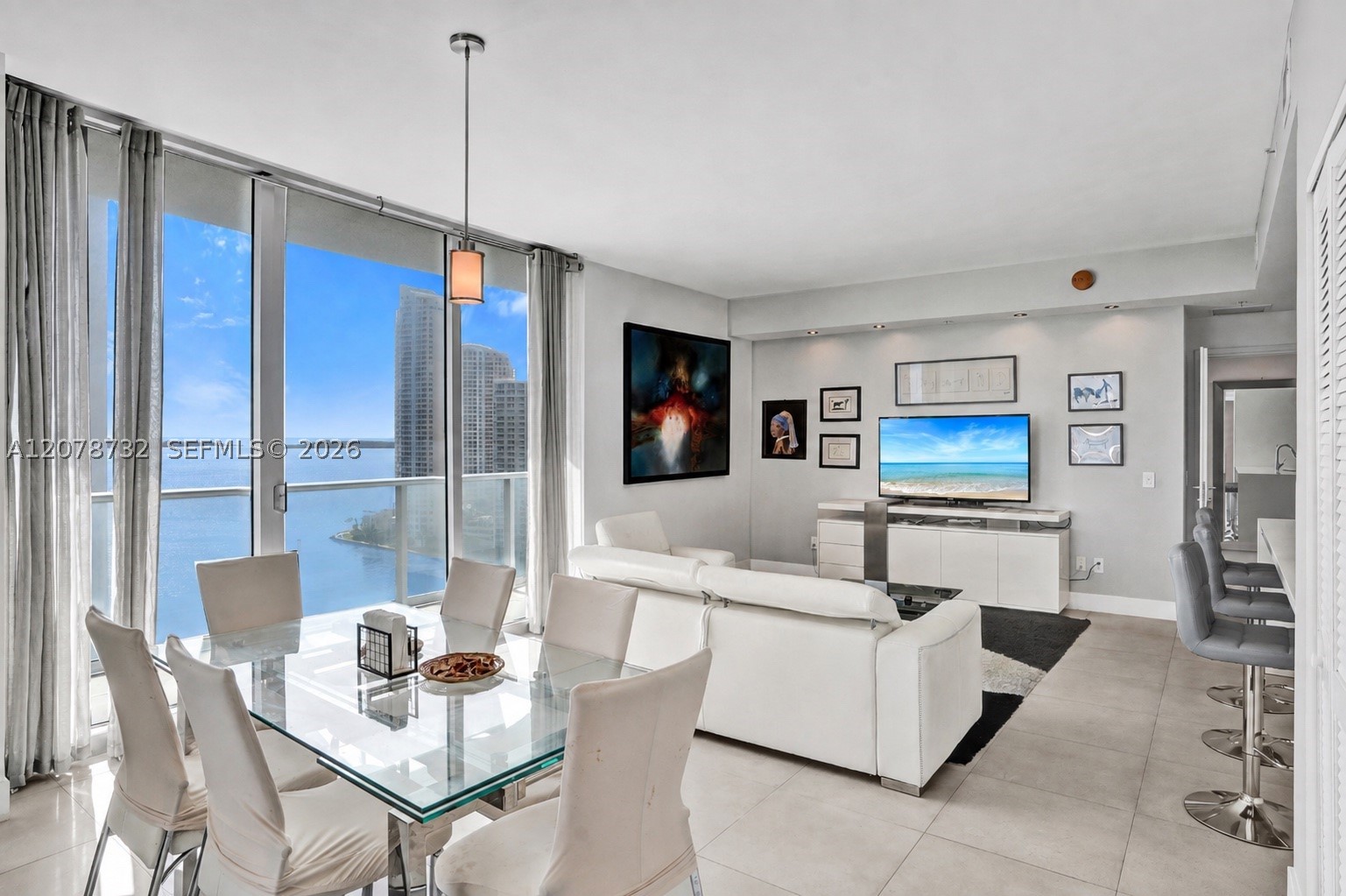 300 S Biscayne Blvd #T-1816, Miami FL 33131