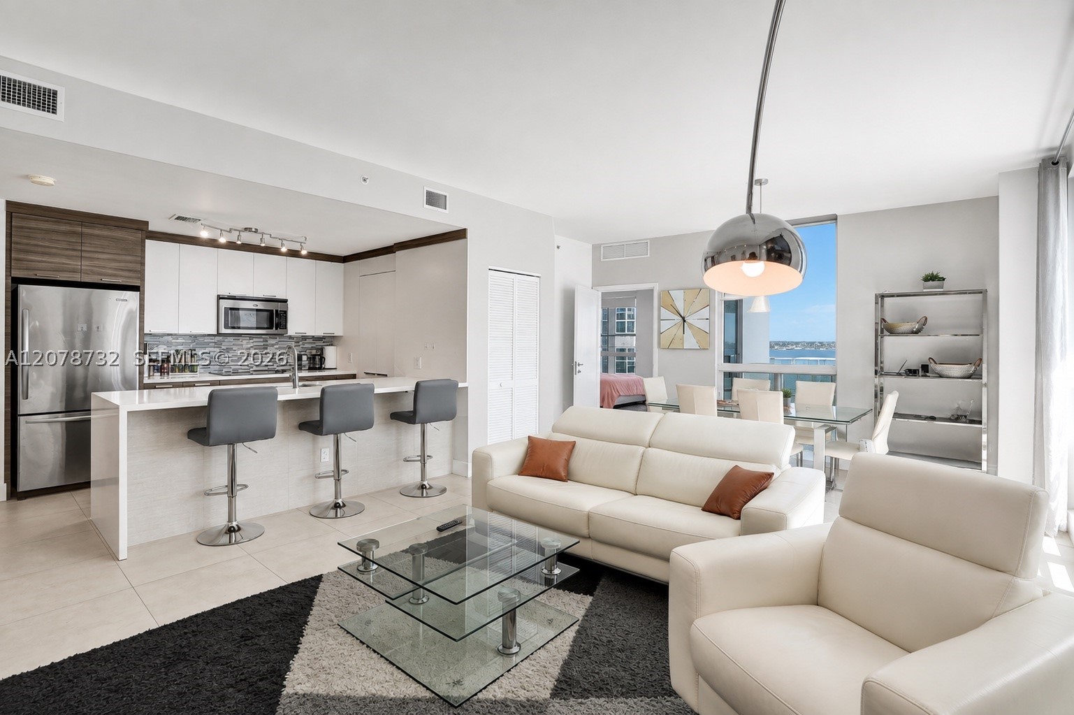 300 S Biscayne Blvd #T-1816, Miami FL 33131