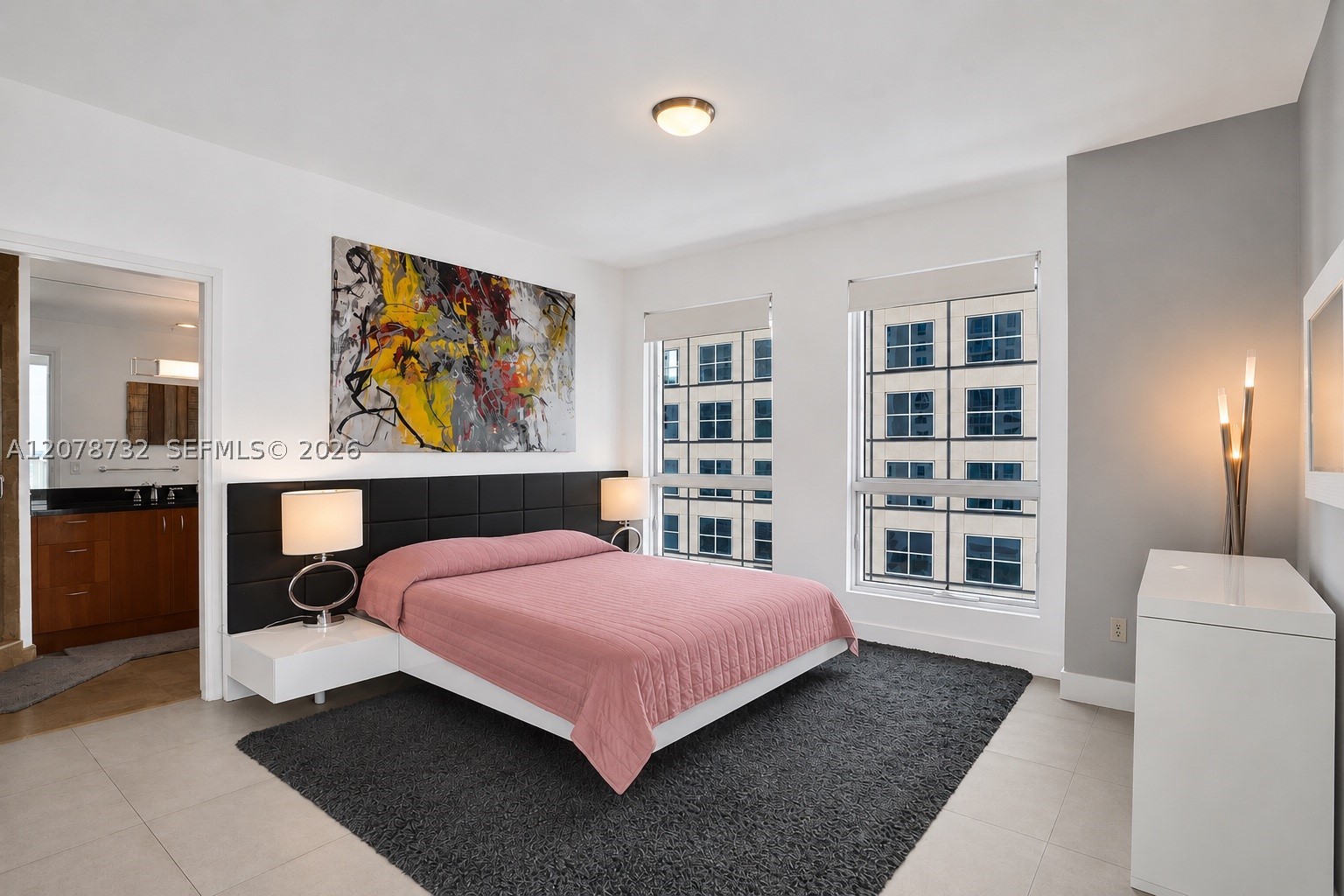 300 S Biscayne Blvd #T-1816, Miami FL 33131
