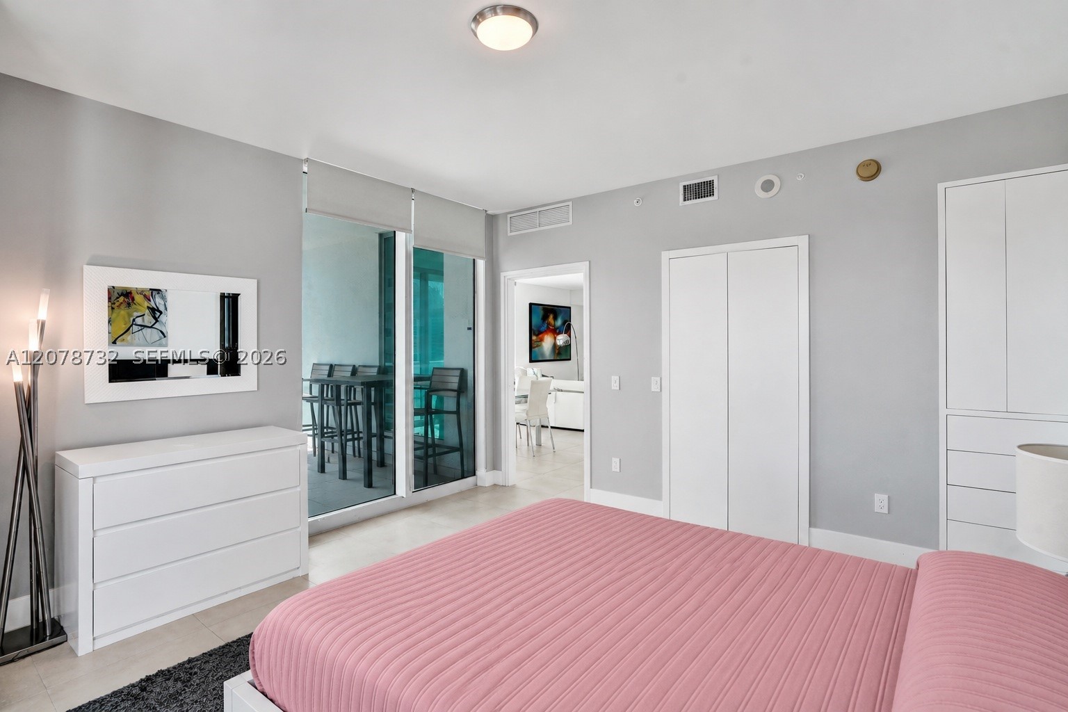 300 S Biscayne Blvd #T-1816, Miami FL 33131
