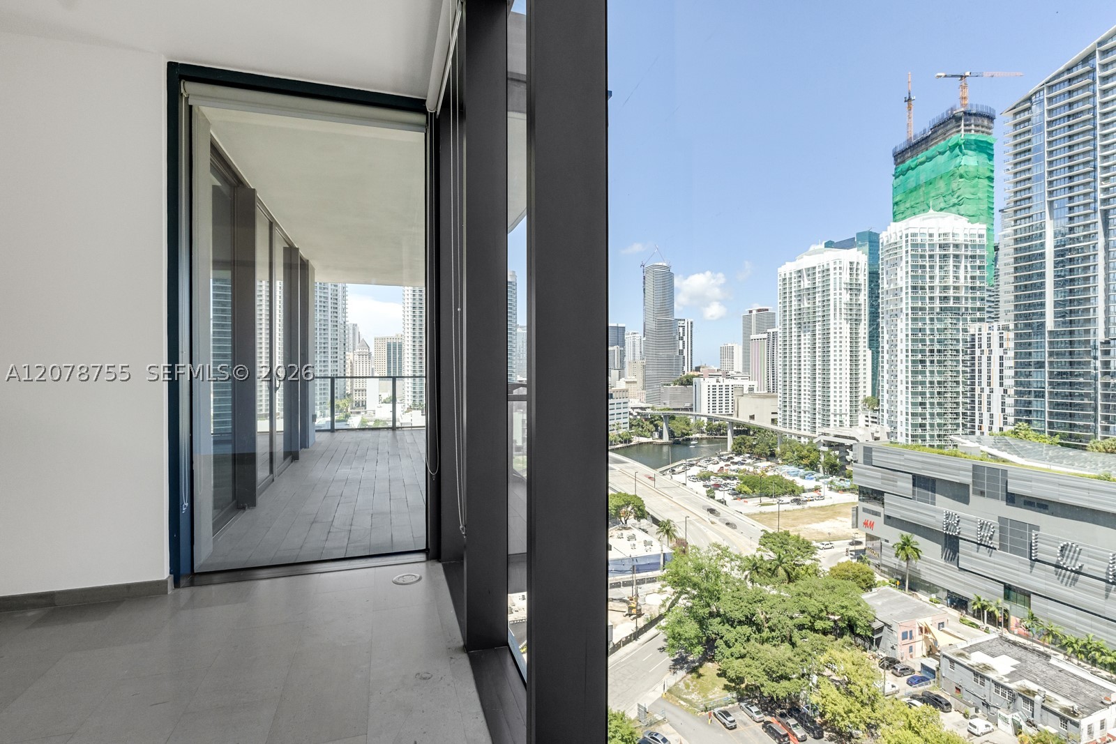 88 SW 7th St #1511, Miami FL 33130