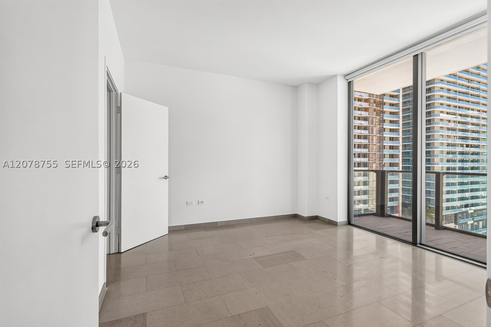 88 SW 7th St #1511, Miami FL 33130