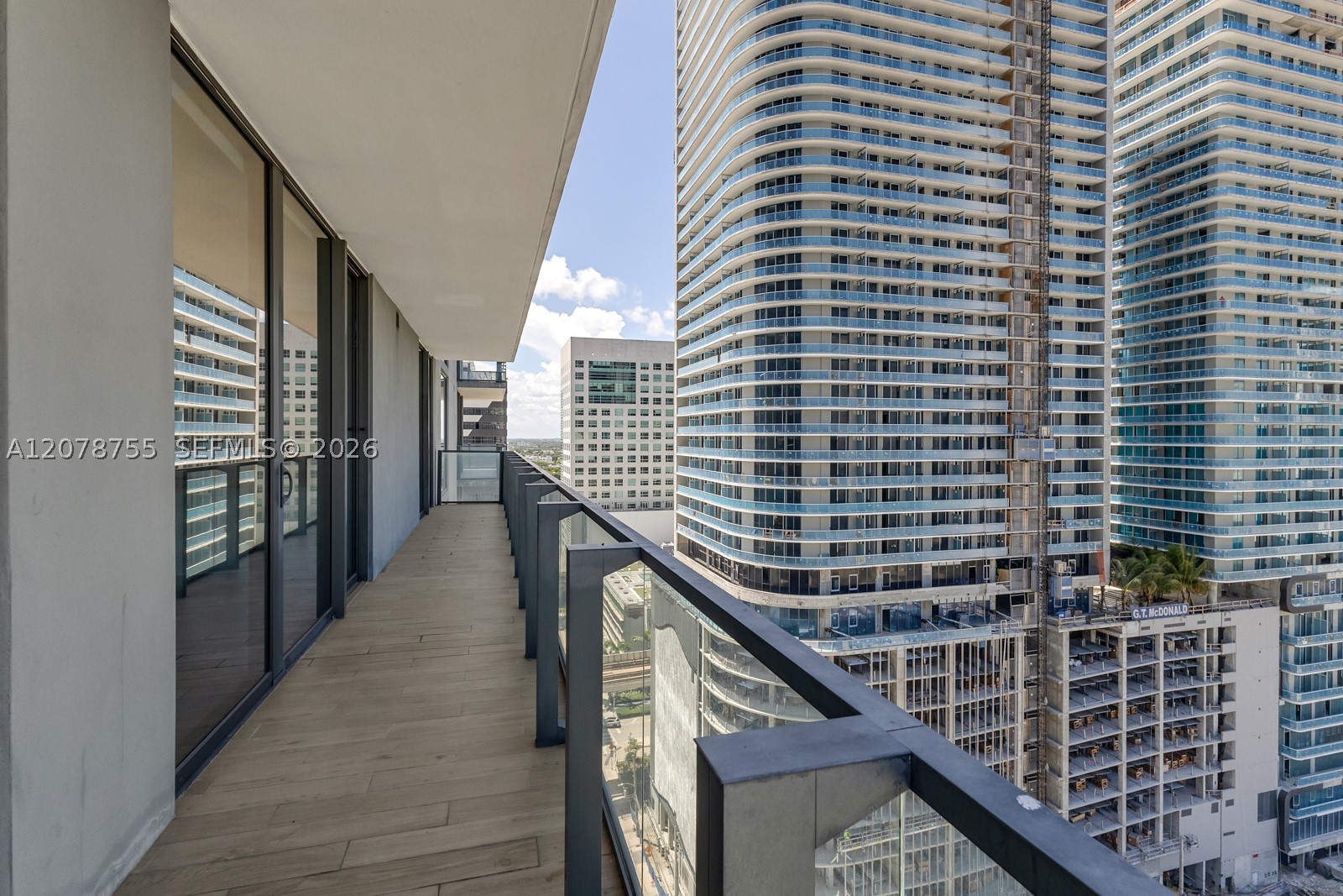 88 SW 7th St #1511, Miami FL 33130