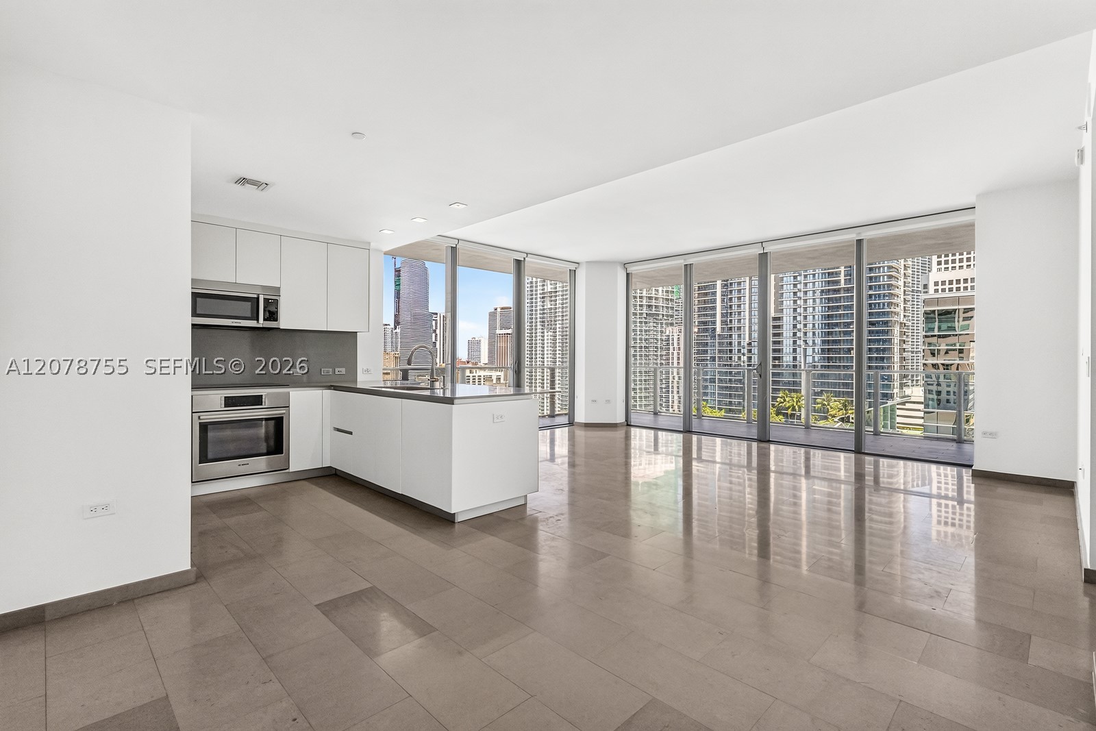 88 SW 7th St #1511, Miami FL 33130