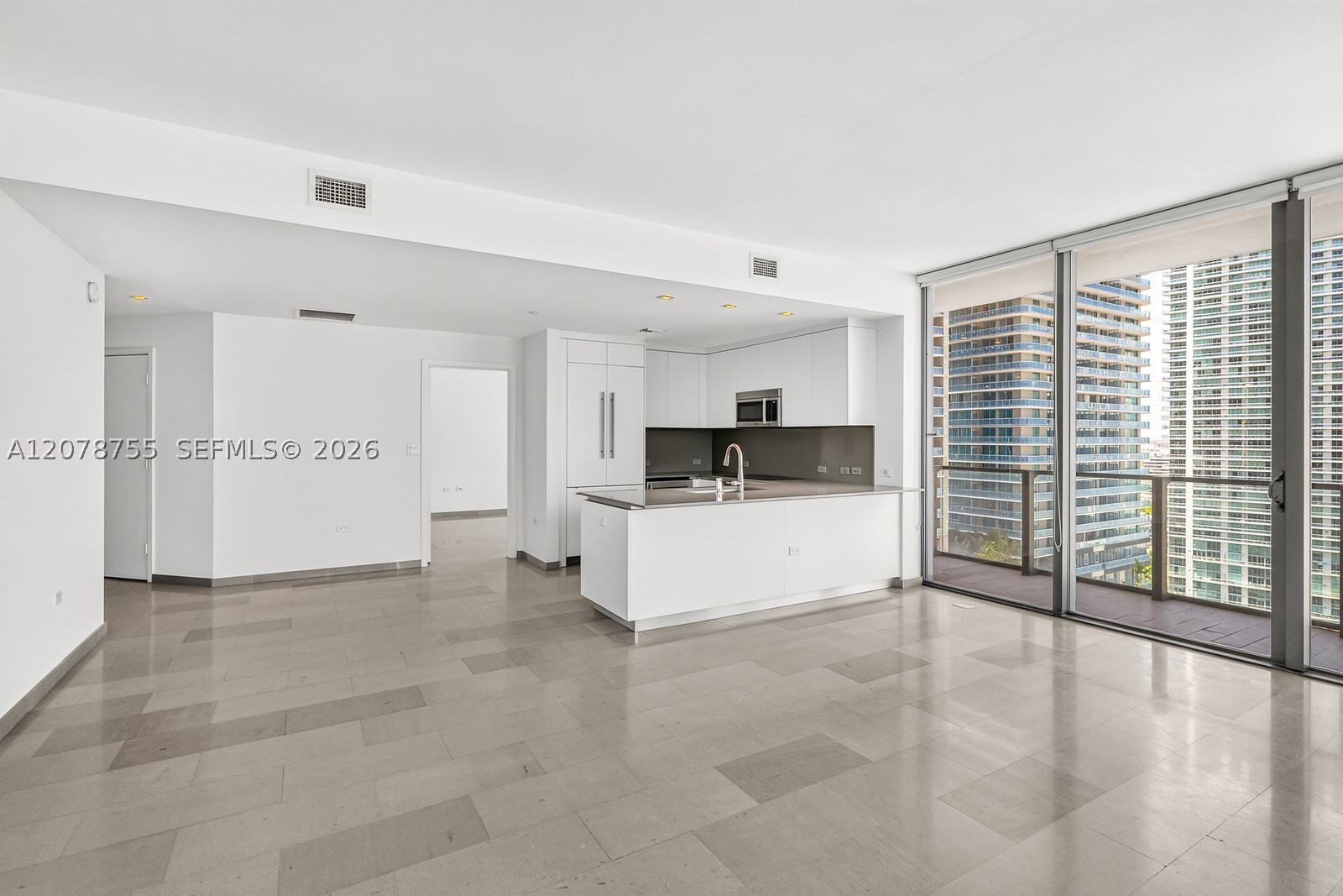 88 SW 7th St #1511, Miami FL 33130