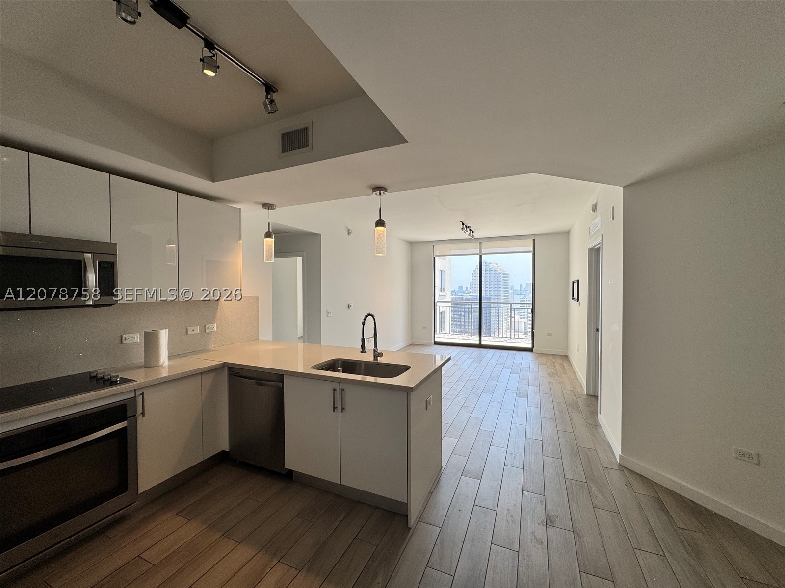 999 SW 1st Ave #2511, Miami FL 33130