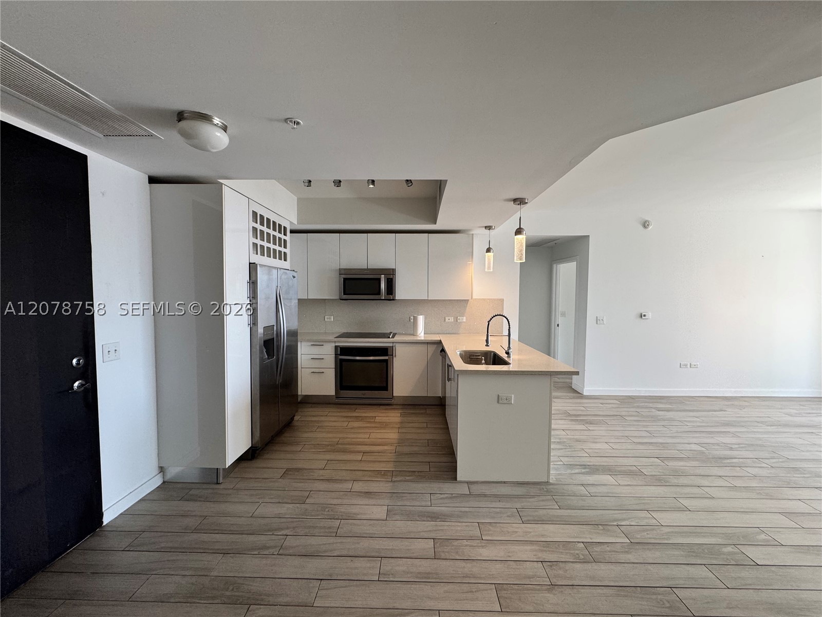 999 SW 1st Ave #2511, Miami FL 33130