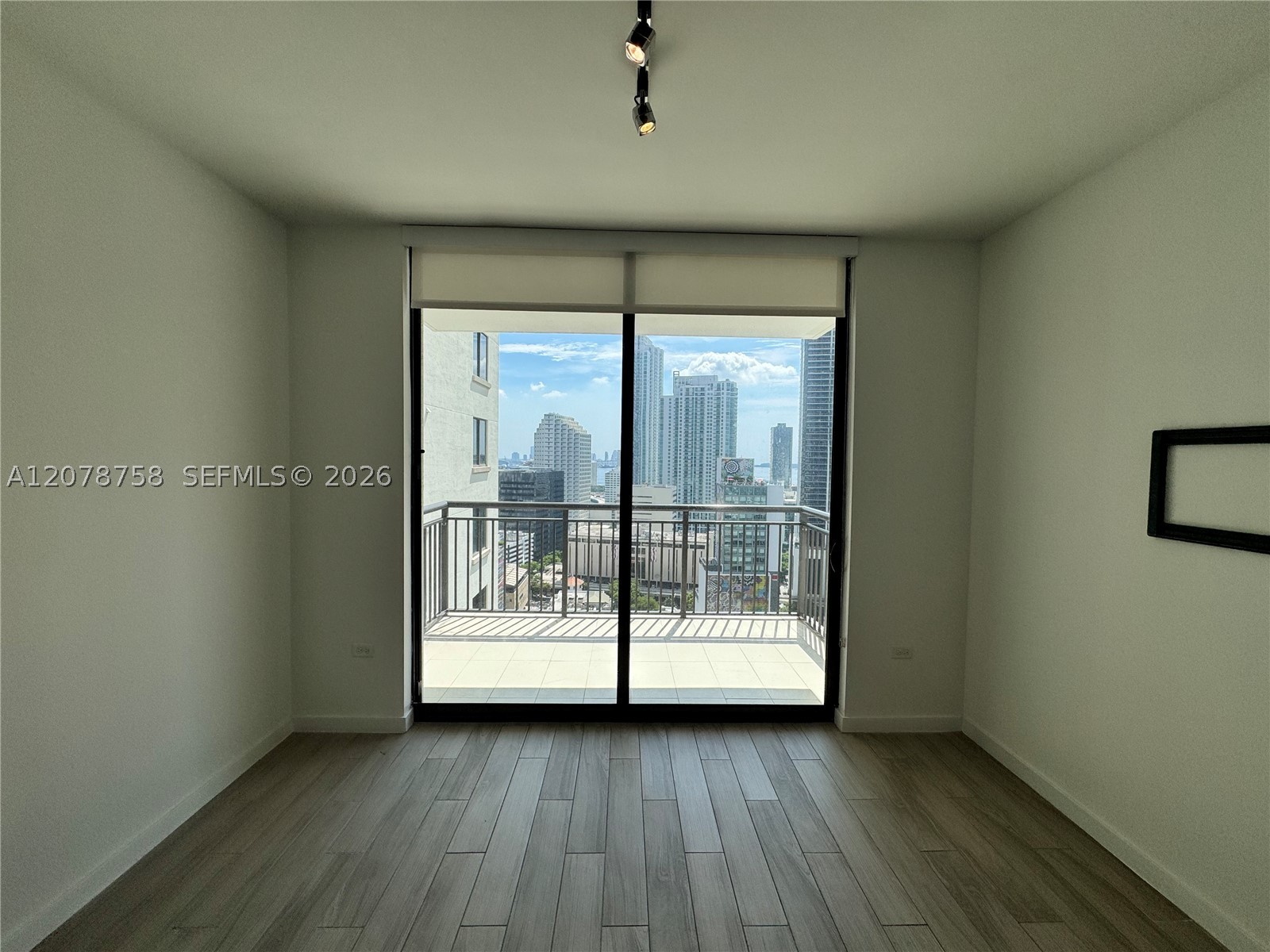 999 SW 1st Ave #2511, Miami FL 33130