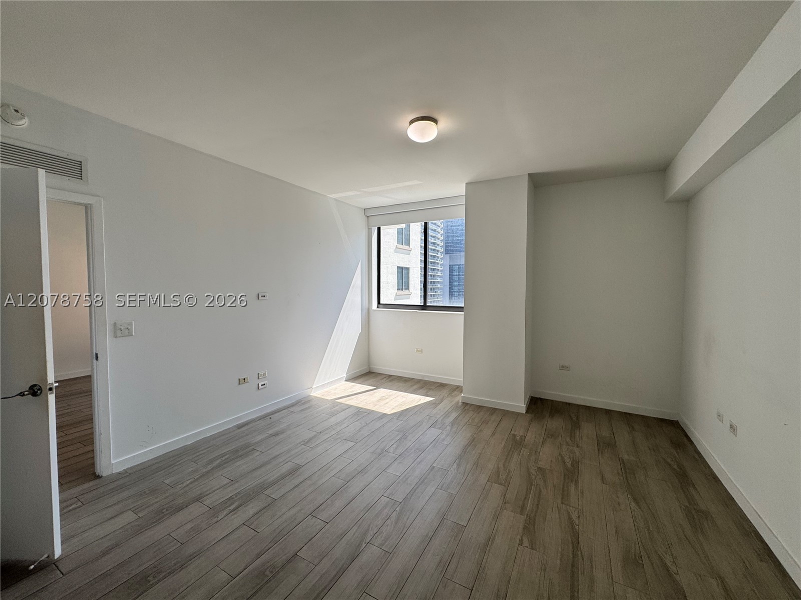 999 SW 1st Ave #2511, Miami FL 33130