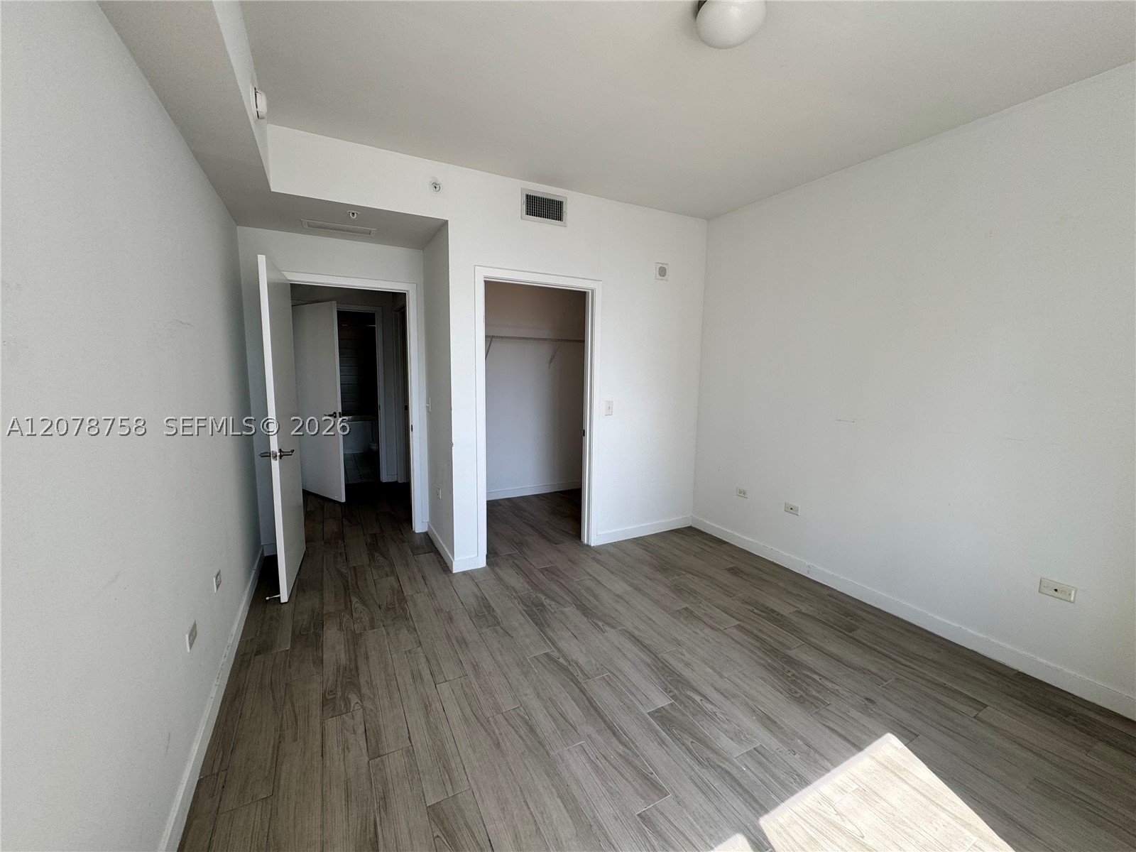999 SW 1st Ave #2511, Miami FL 33130