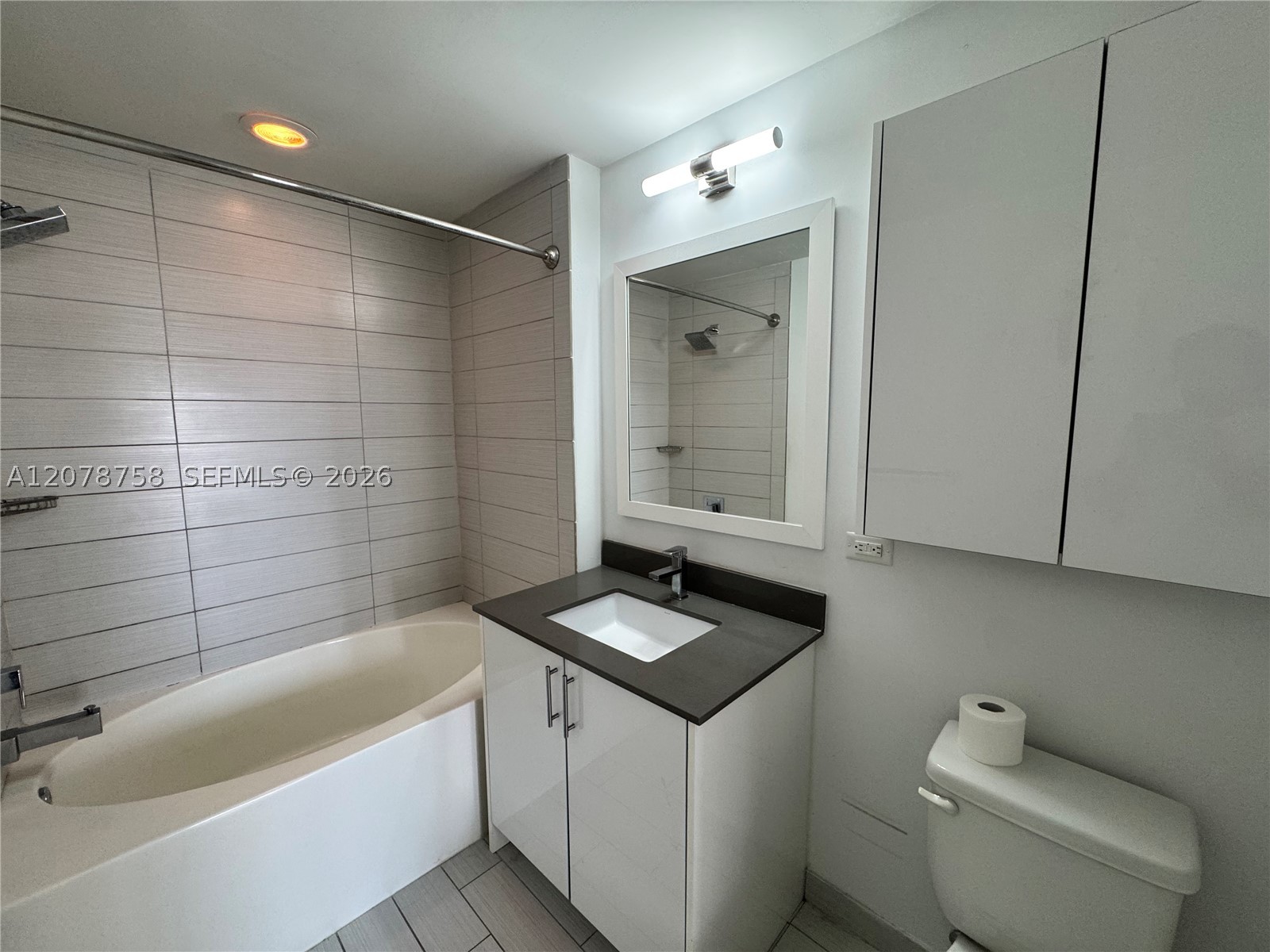 999 SW 1st Ave #2511, Miami FL 33130