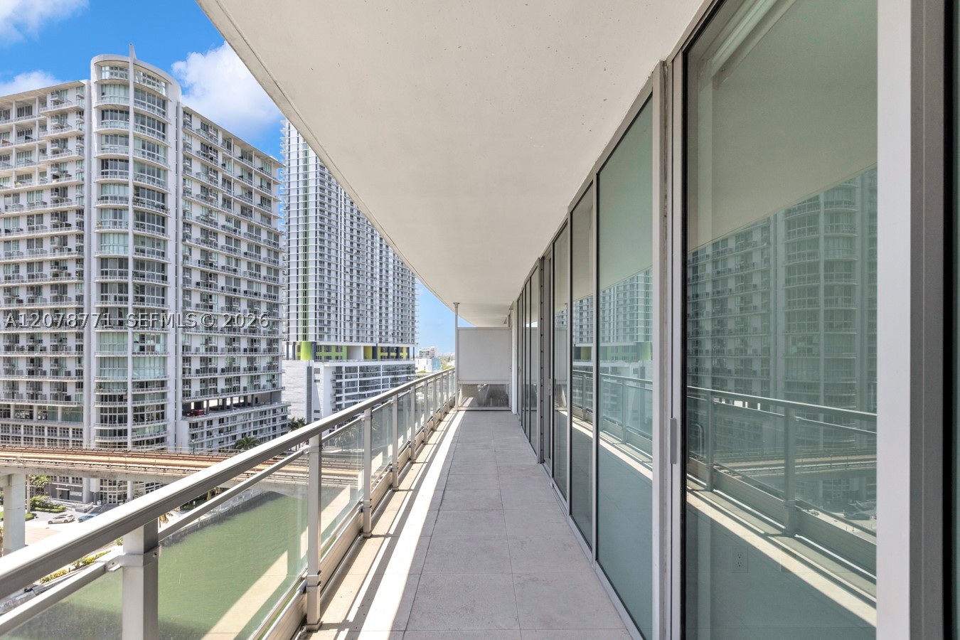 92 SW 3rd St #1403, Miami FL 33130