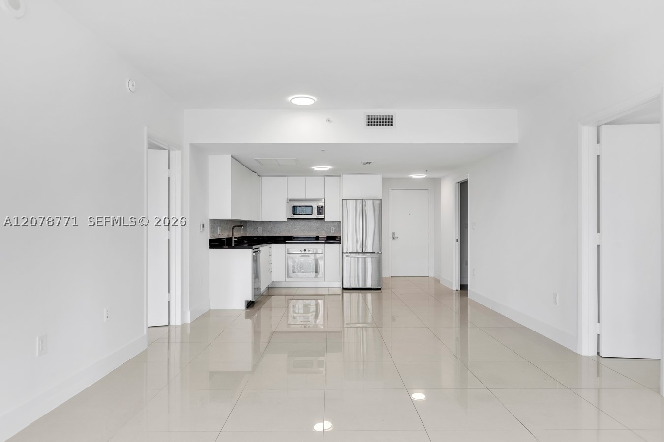 92 SW 3rd St #1403, Miami FL 33130