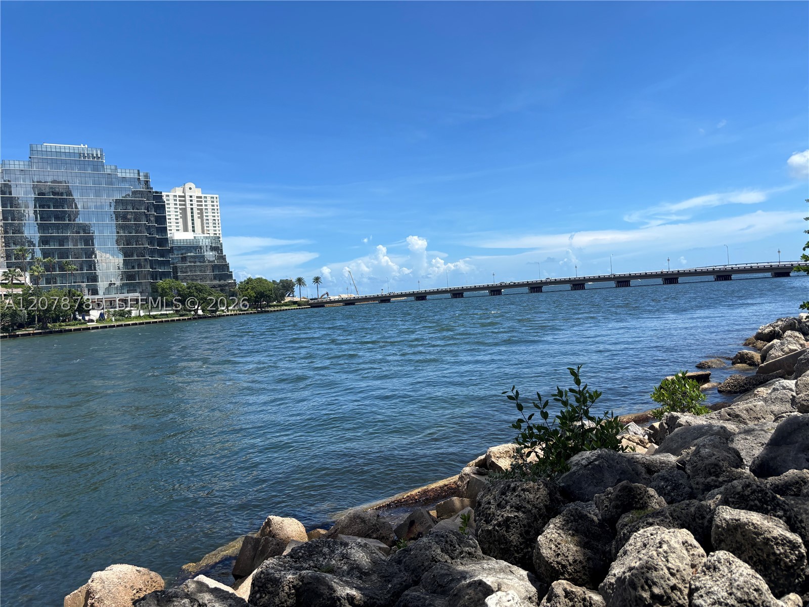 475 Brickell Ave #1410, Miami FL 33131