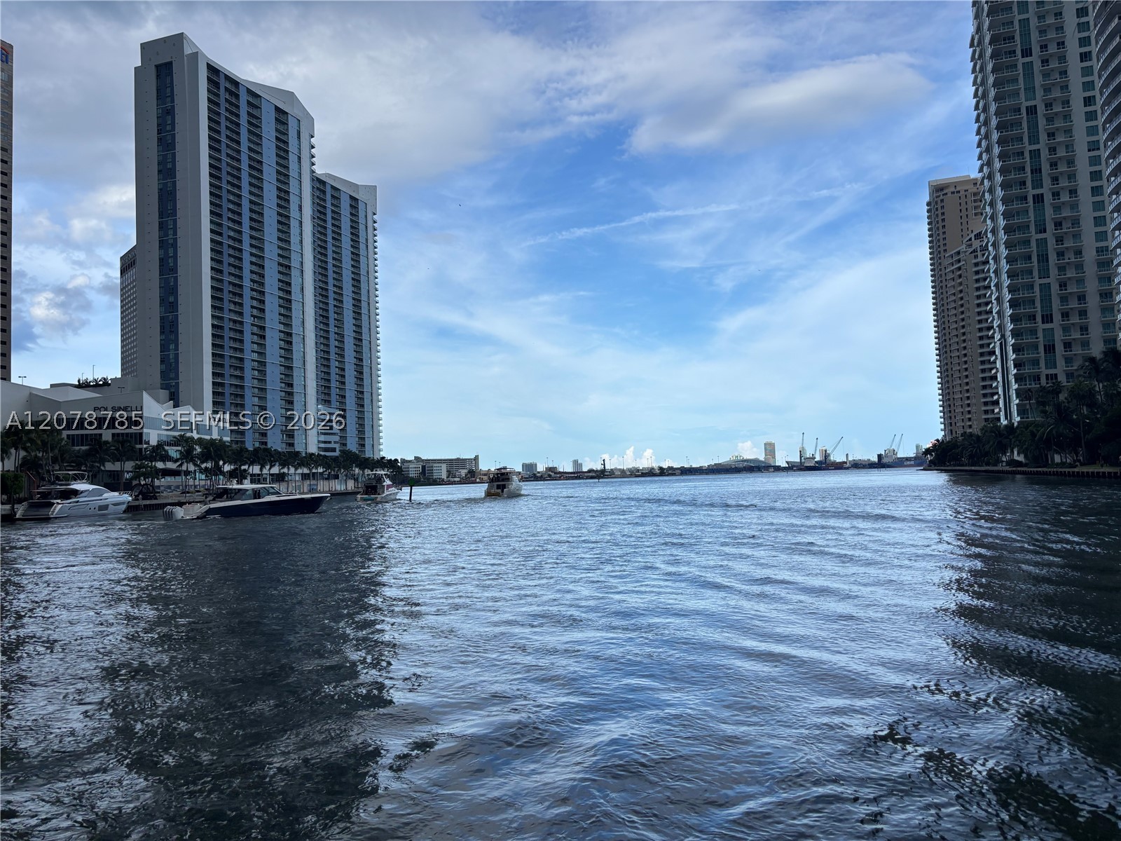 475 Brickell Ave #1410, Miami FL 33131