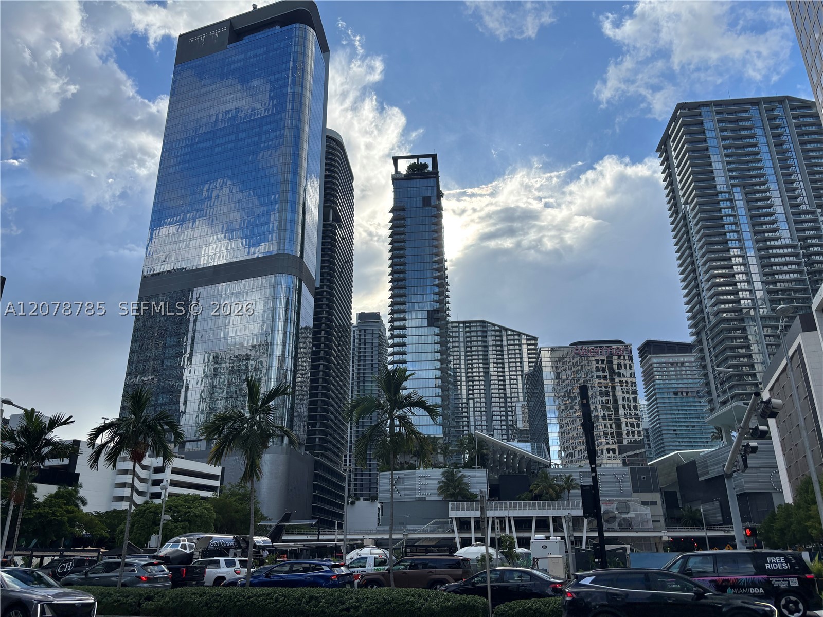 475 Brickell Ave #1410, Miami FL 33131
