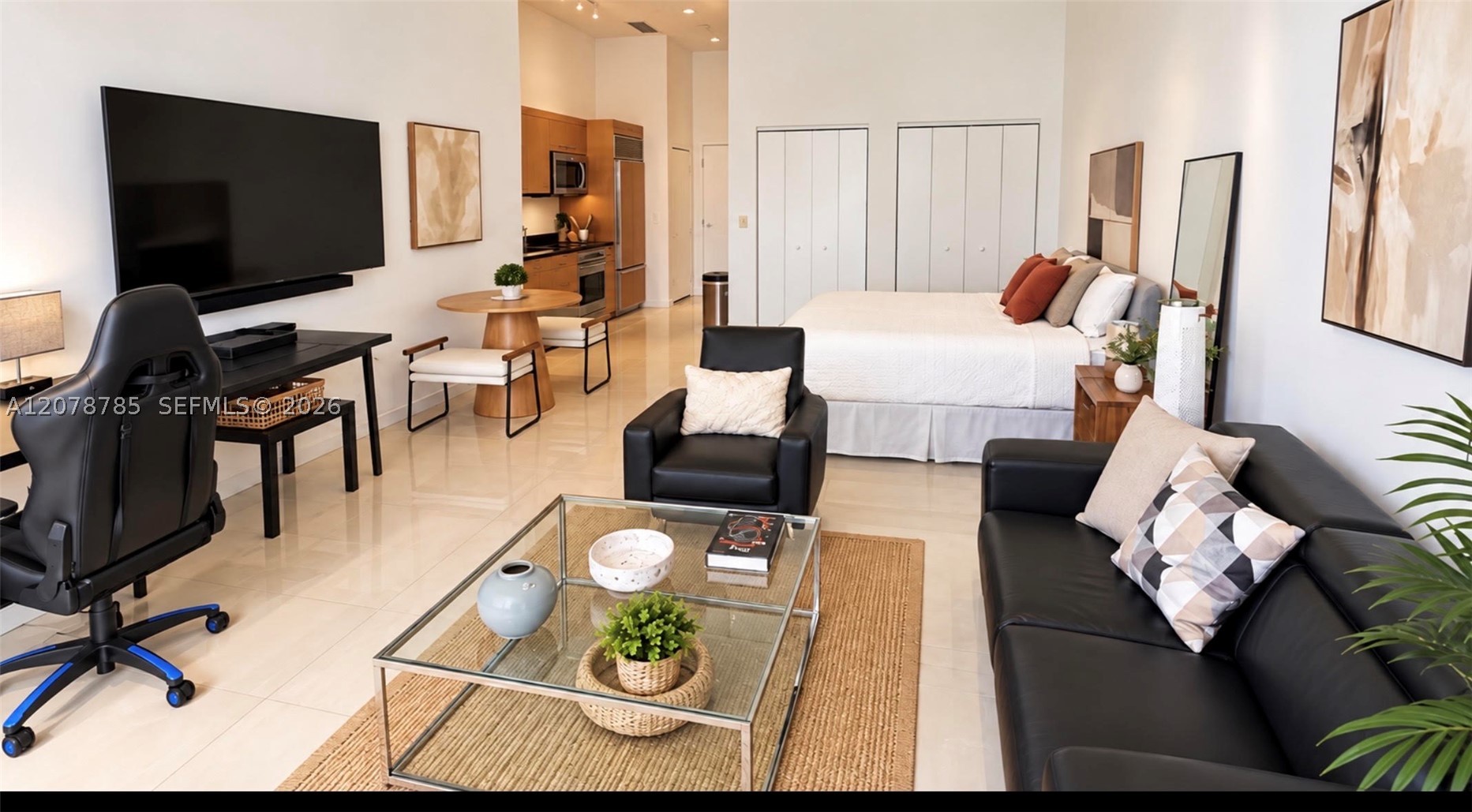 475 Brickell Ave #1410, Miami FL 33131
