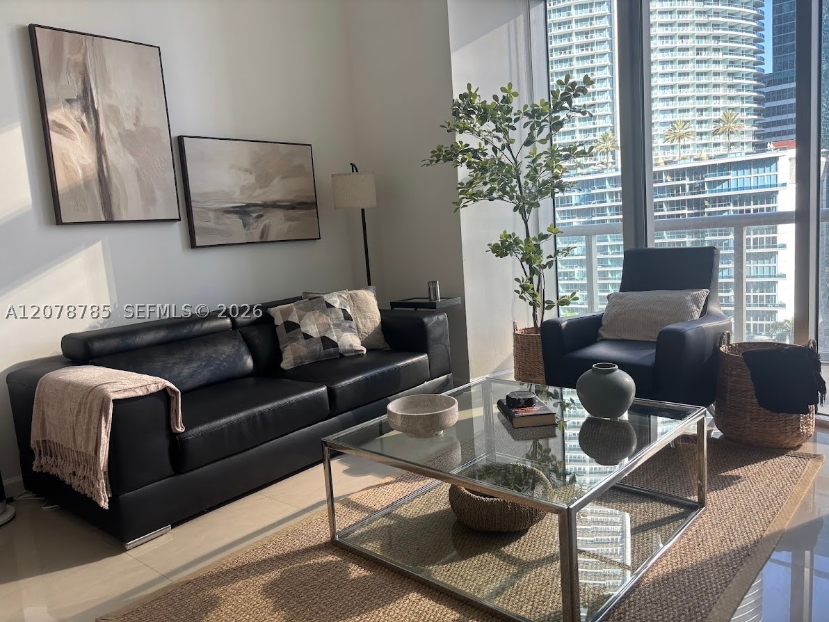 475 Brickell Ave #1410, Miami FL 33131