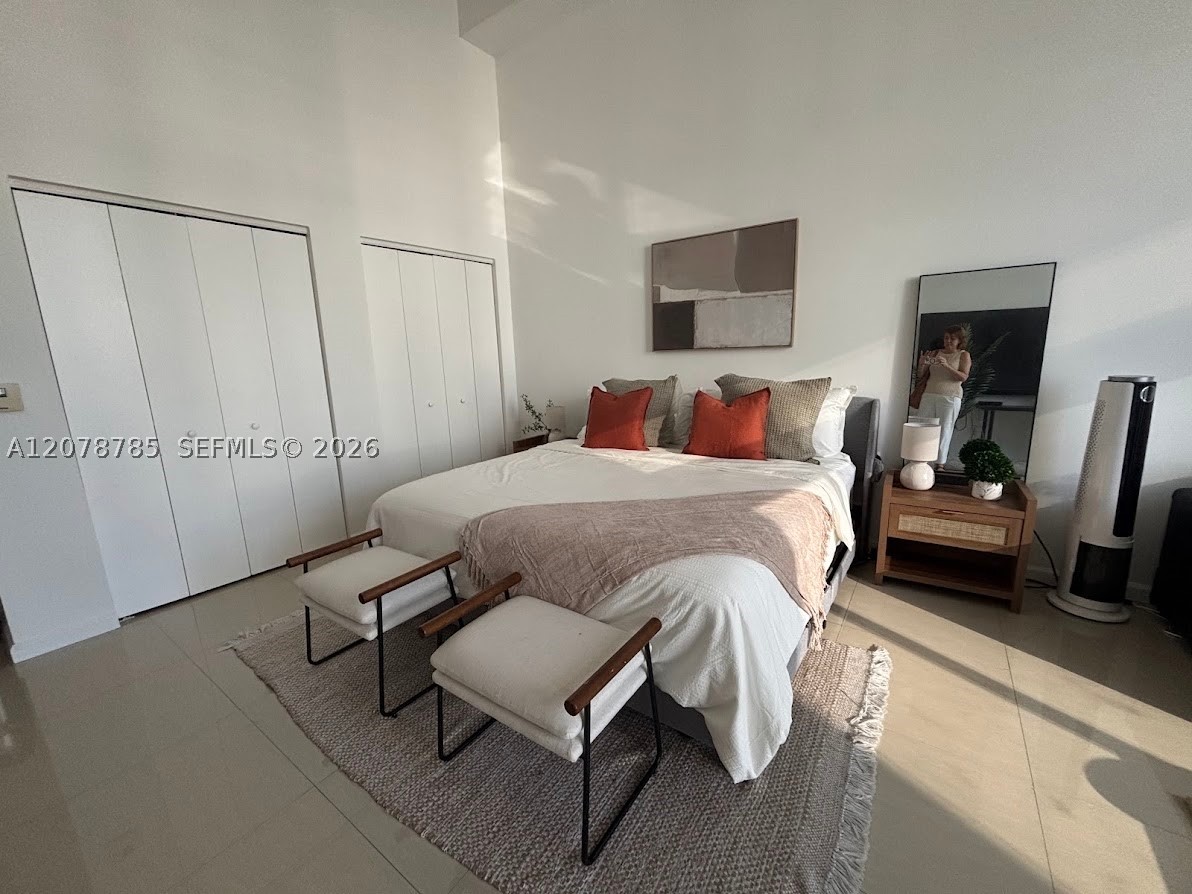 475 Brickell Ave #1410, Miami FL 33131