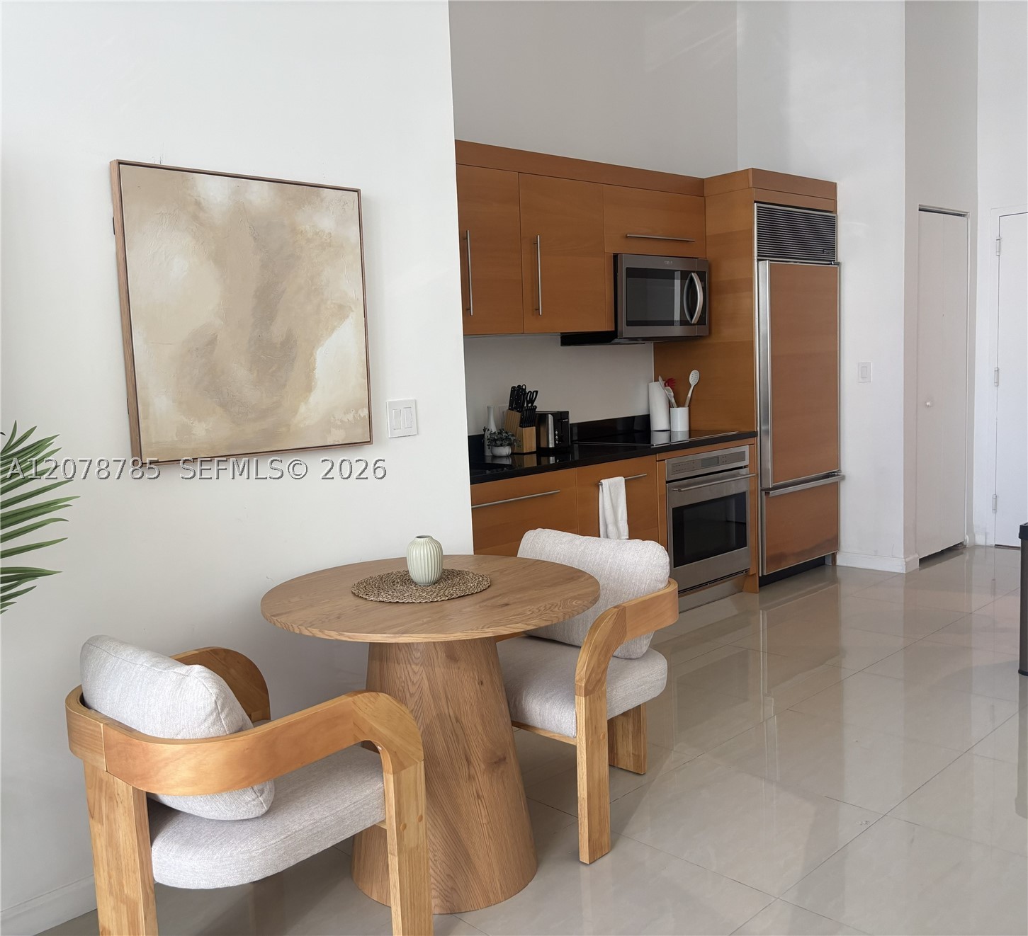 475 Brickell Ave #1410, Miami FL 33131