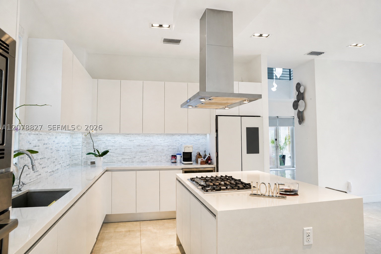 7560 NW 101st Ct #7560, Doral FL 33178