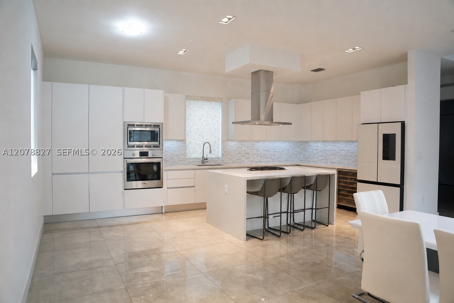 7560 NW 101st Ct #7560, Doral FL 33178