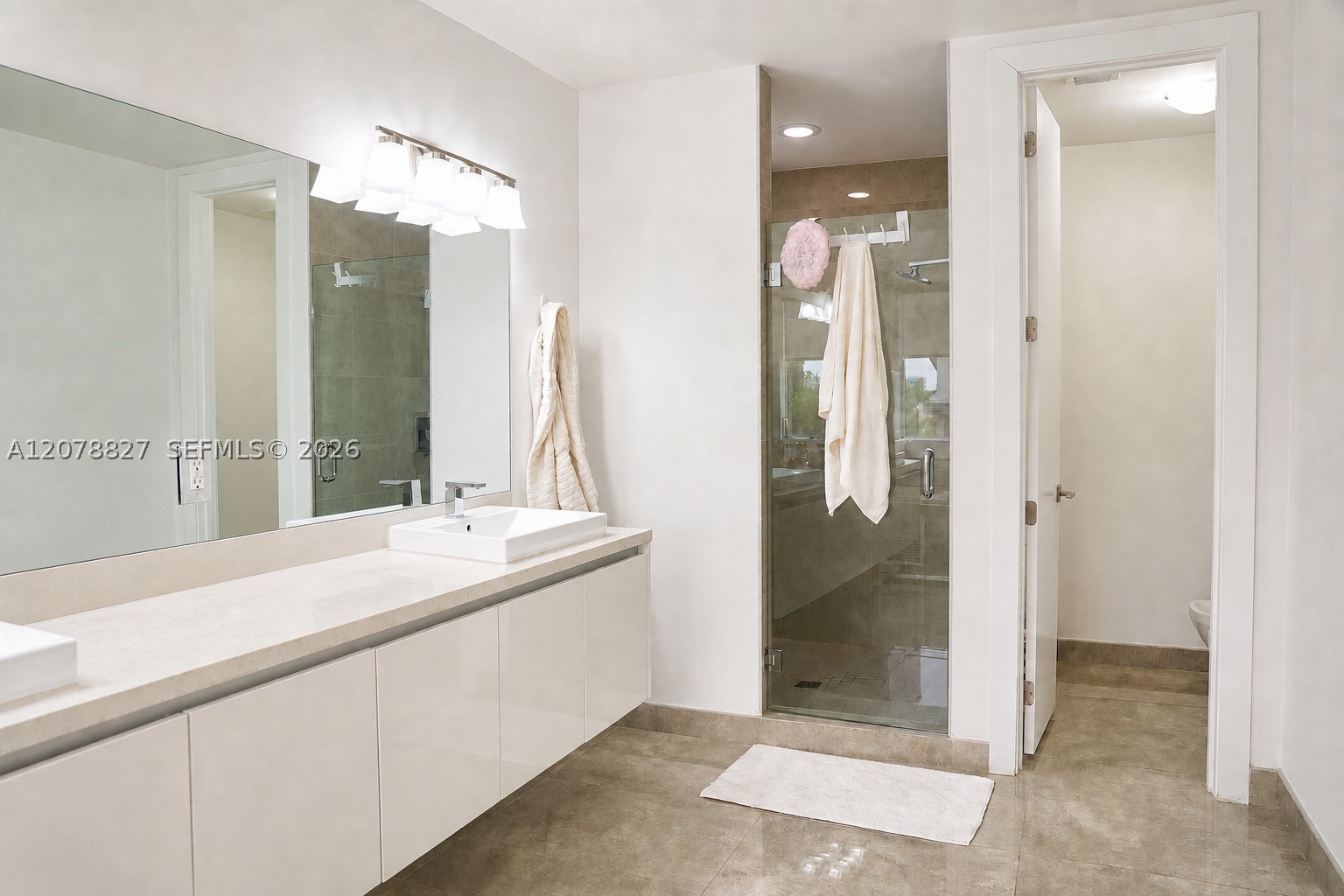7560 NW 101st Ct #7560, Doral FL 33178