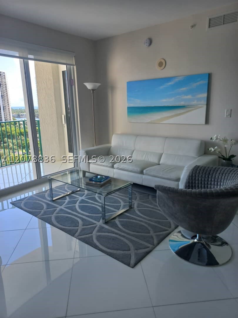 20000 E Country Club Dr #1212, Aventura FL 33180