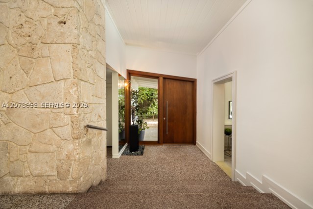 205 S Shore Dr S, Miami FL 33133