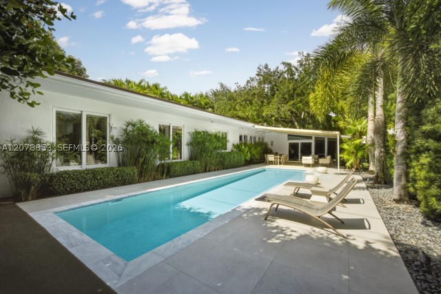 205 S Shore Dr S, Miami FL 33133
