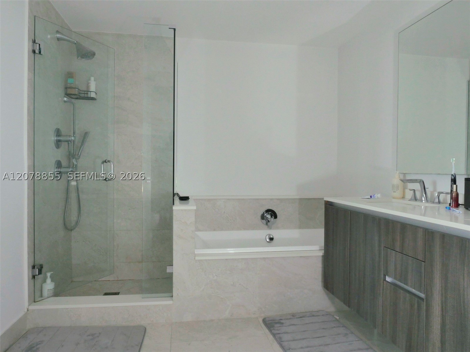 488 NE 18th St #3100, Miami FL 33132
