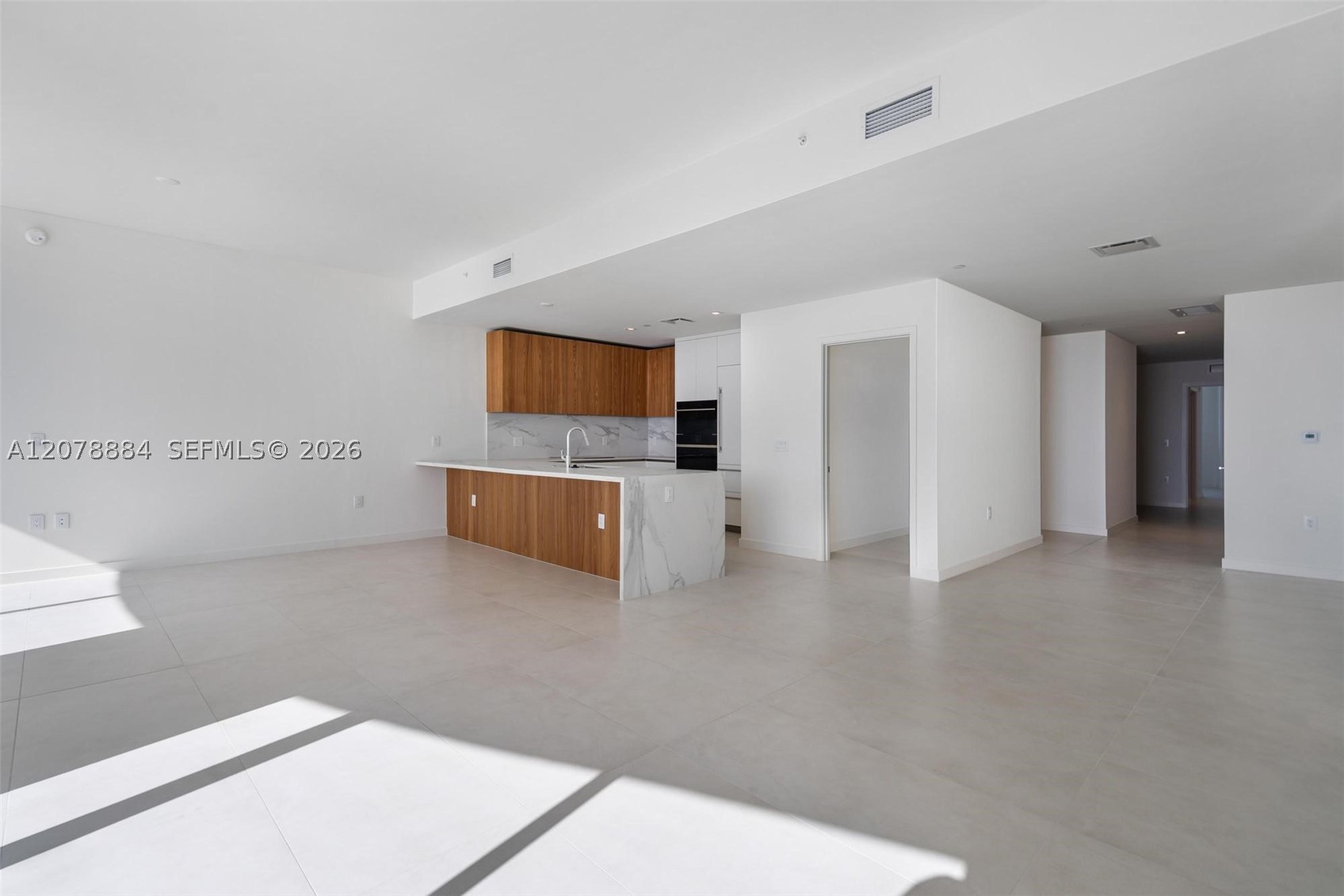 1400 Biscayne Blvd #4504, Miami FL 33132