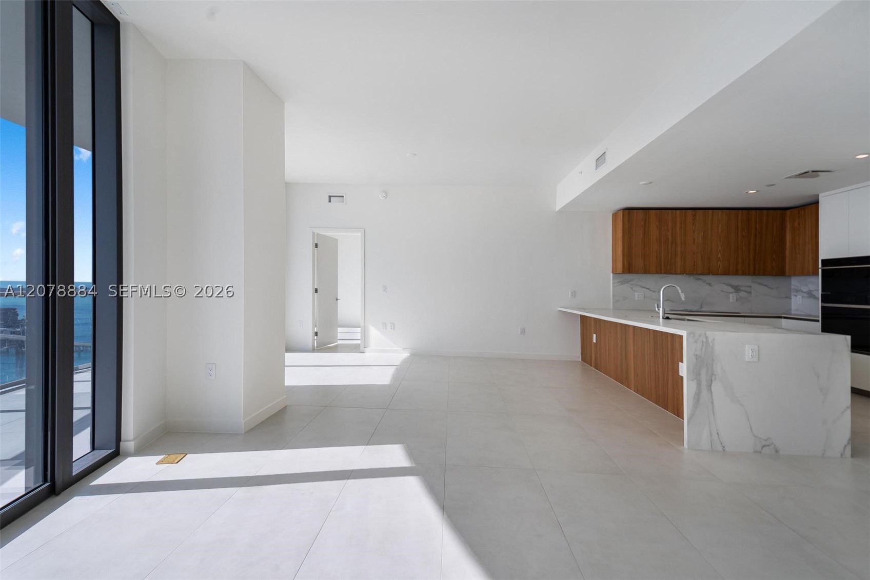 1400 Biscayne Blvd #4504, Miami FL 33132