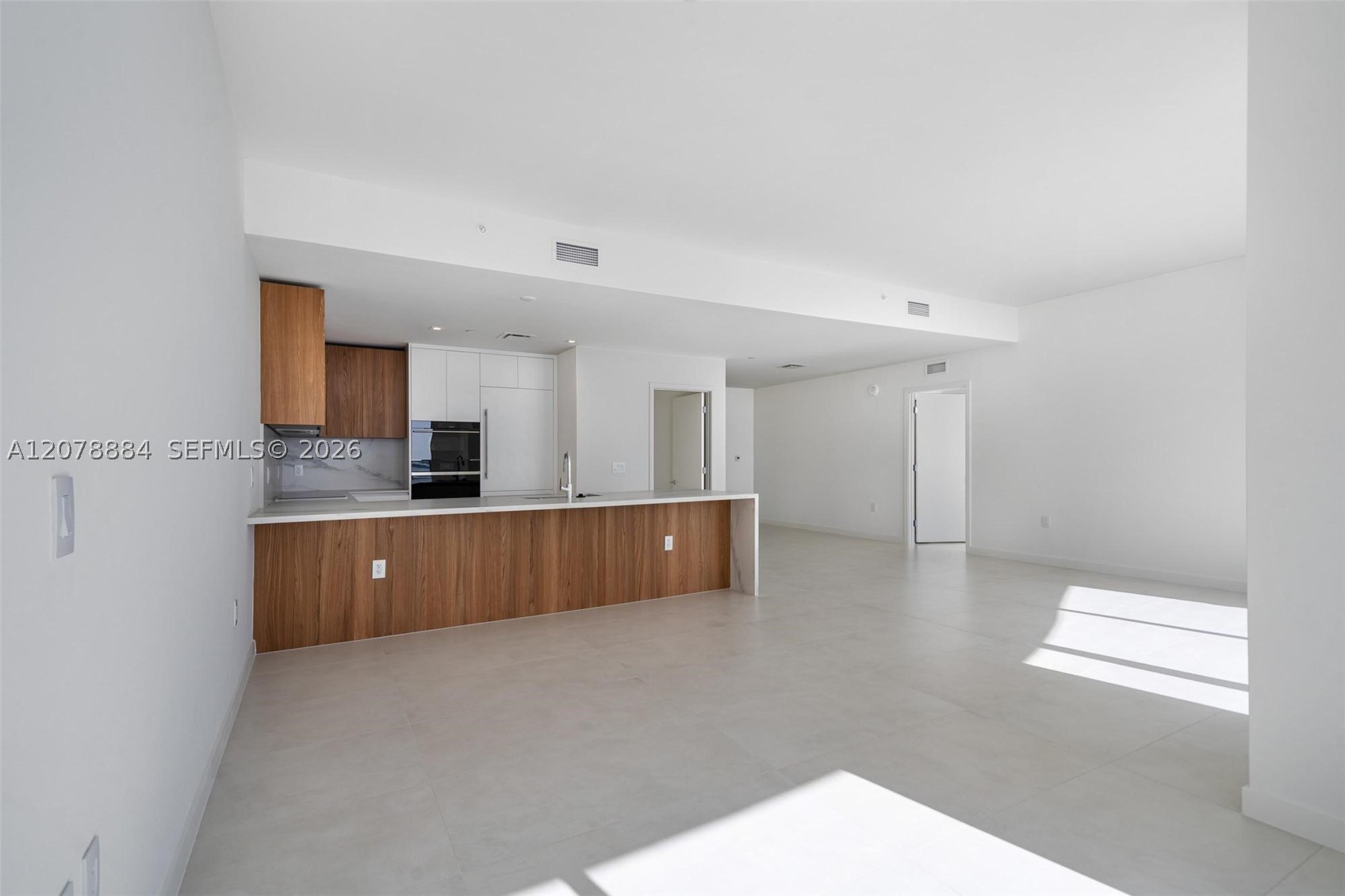 1400 Biscayne Blvd #4504, Miami FL 33132
